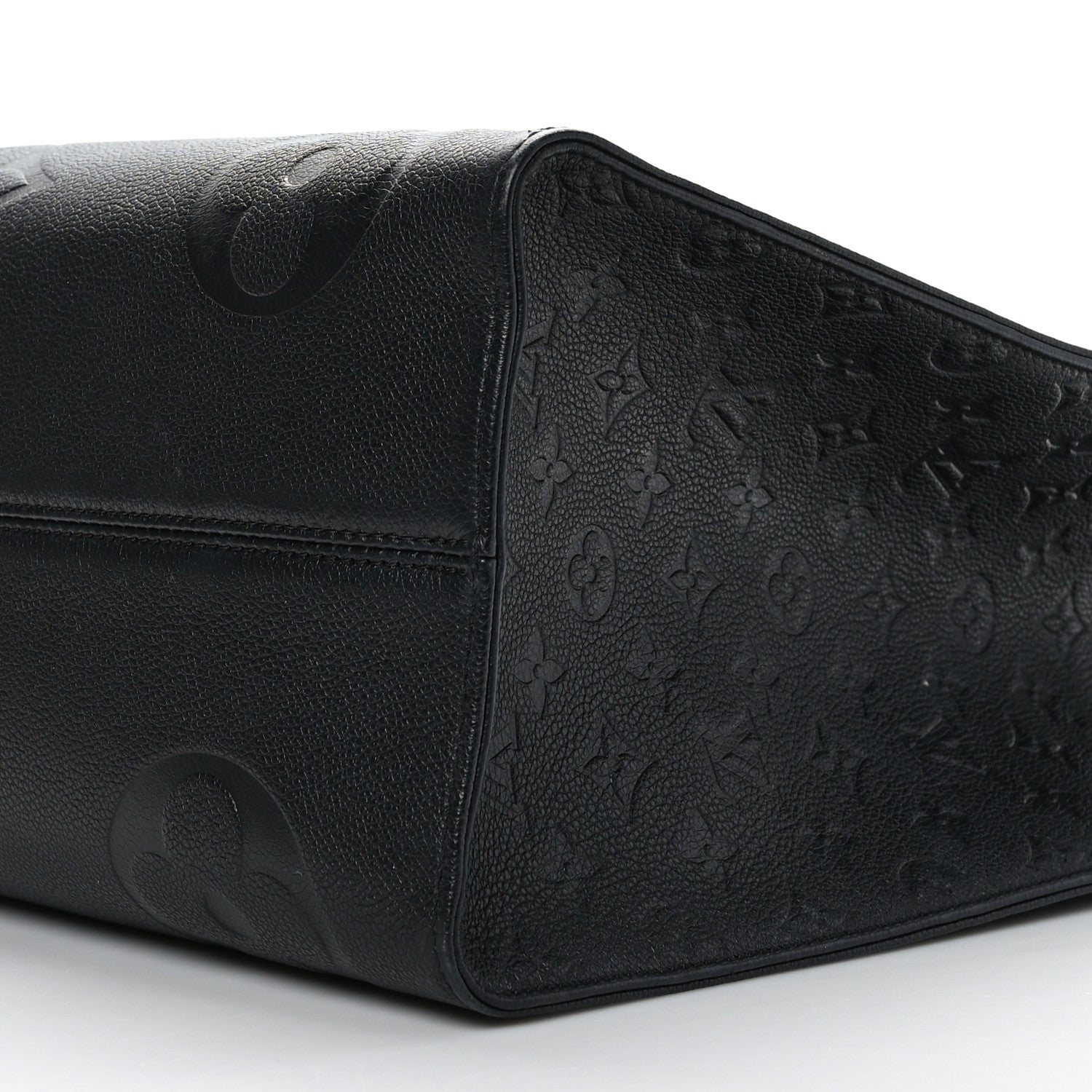 Louis Vuitton Empreinte Monogram Giant Onthego GM Black 8 of 8