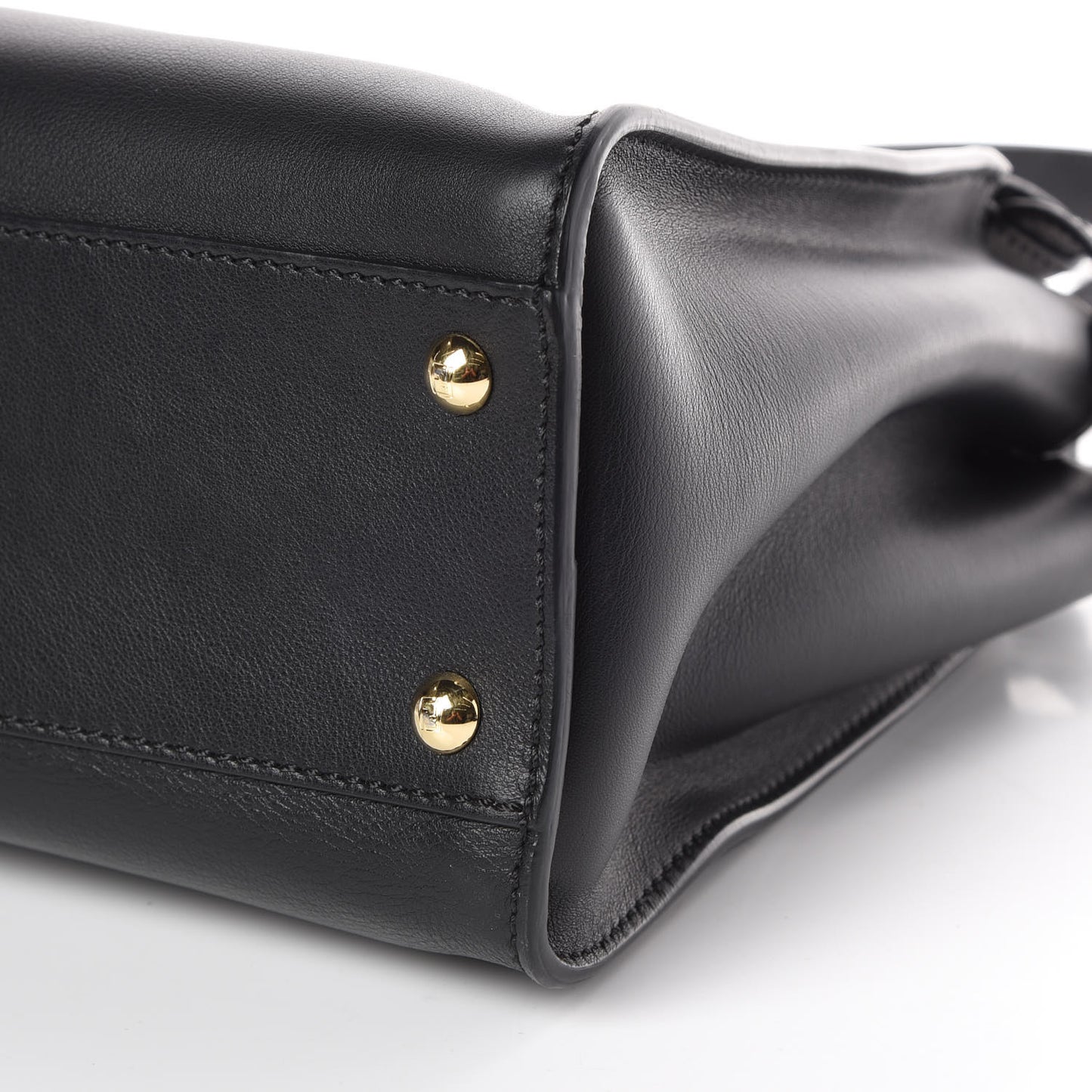 Vitello Seta Shiny Nappa Medium Peekaboo Iconic Satchel Black