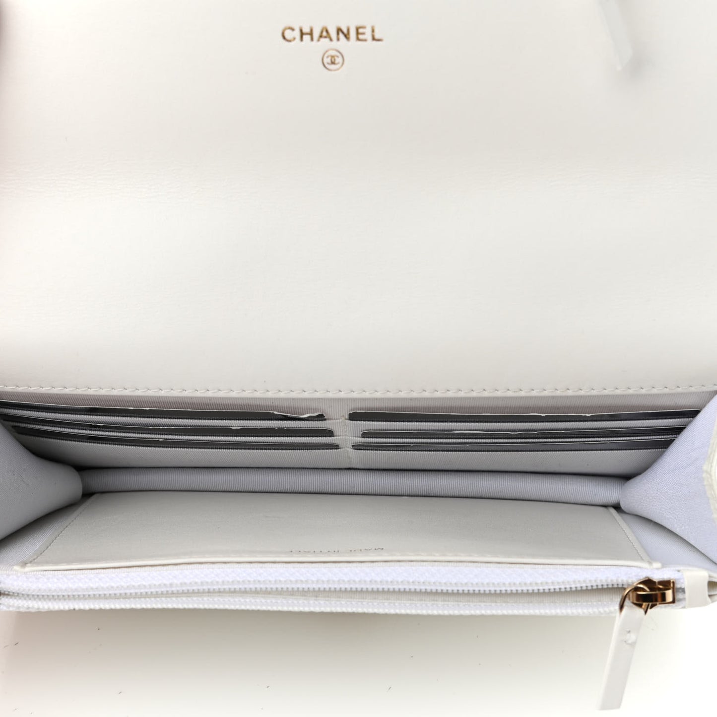 Shiny Crumpled Calfskin Quilted Chanel 19 Wallet On Chain WOC White
