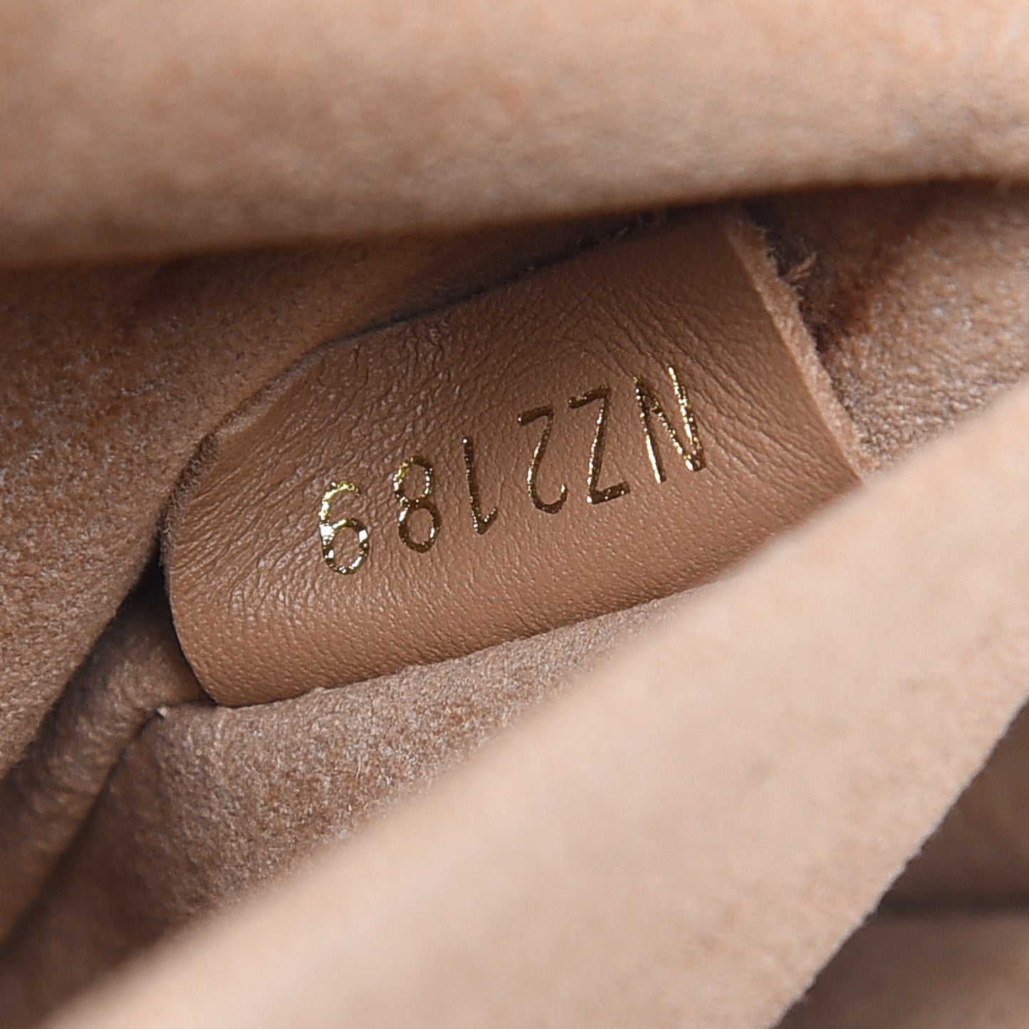 Calfskin New Wave Chain MM Noisette