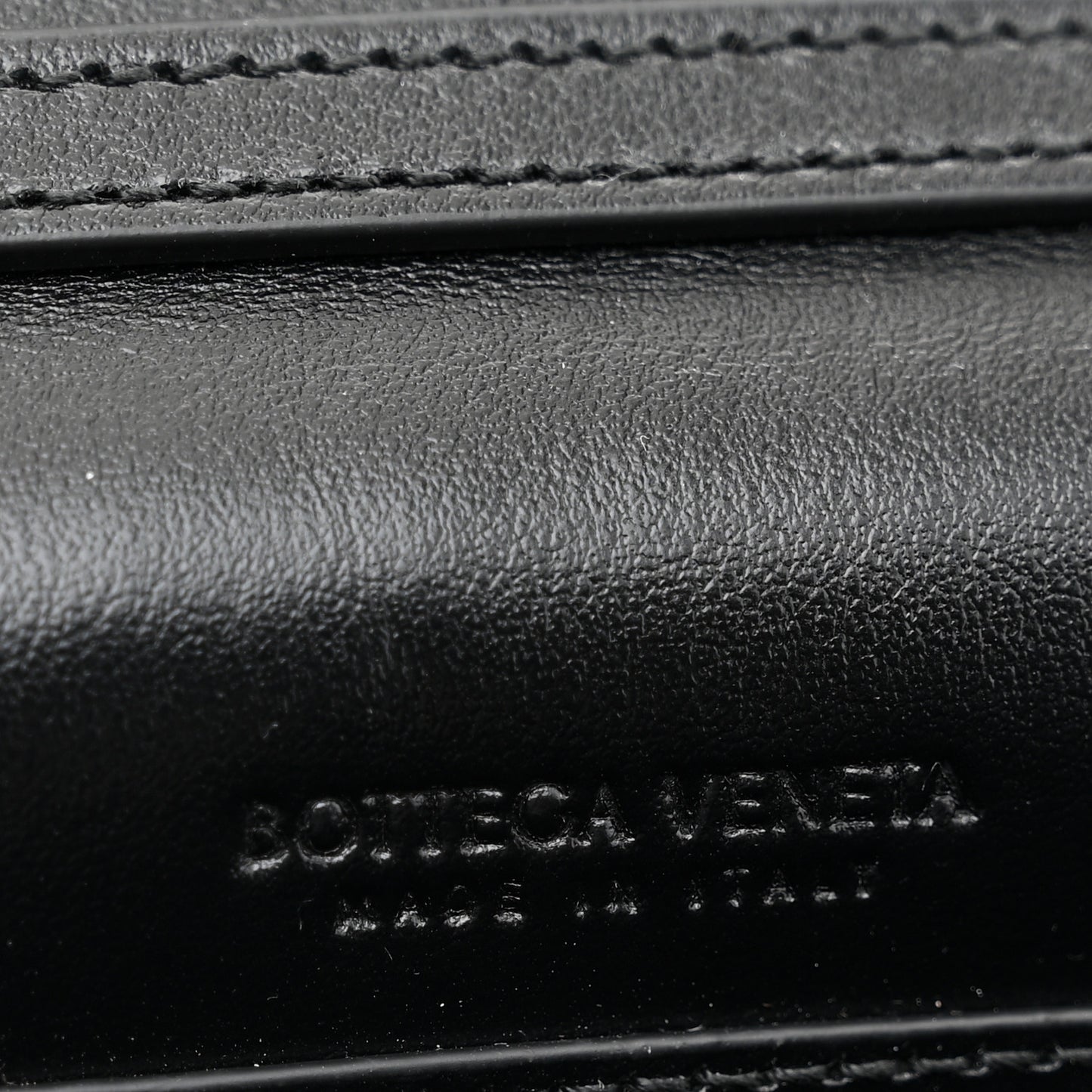 Nappa Intrecciato Andiamo Pouch On Chain Black Black
