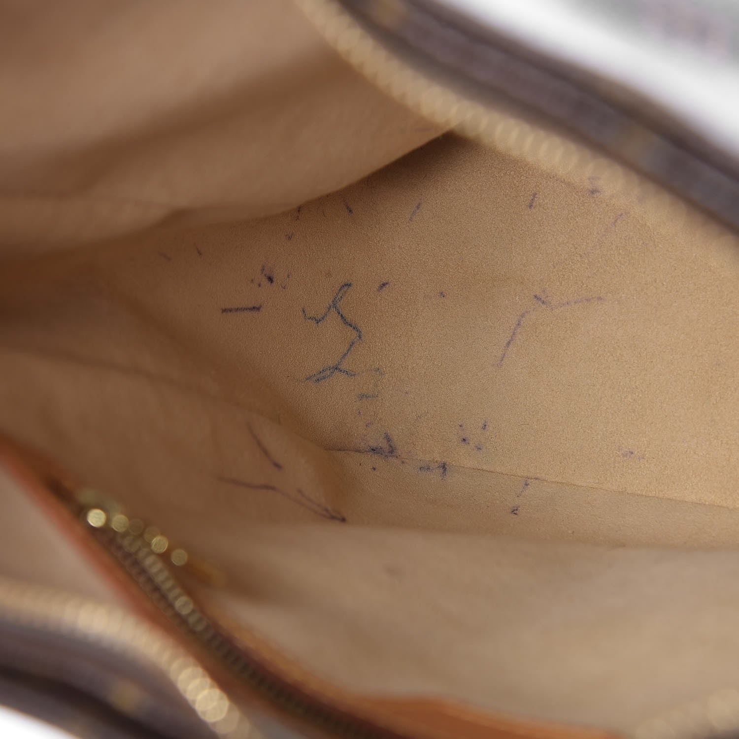 Louis Vuitton Monogram Looping GM 6 of 9
