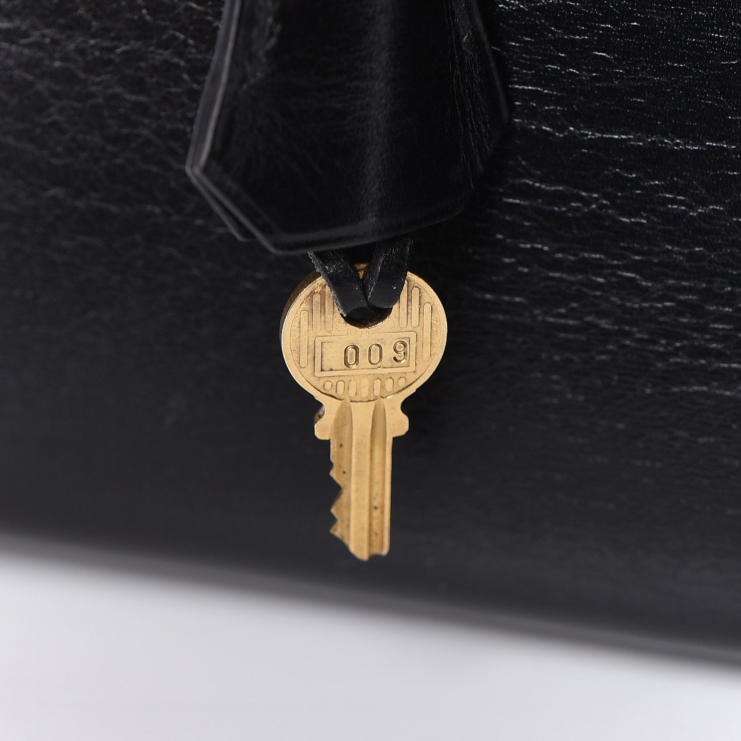 Box Kelly Sellier 32 Black