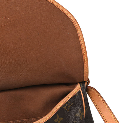 Louis Vuitton Monogram Saumur 30 6 of 17