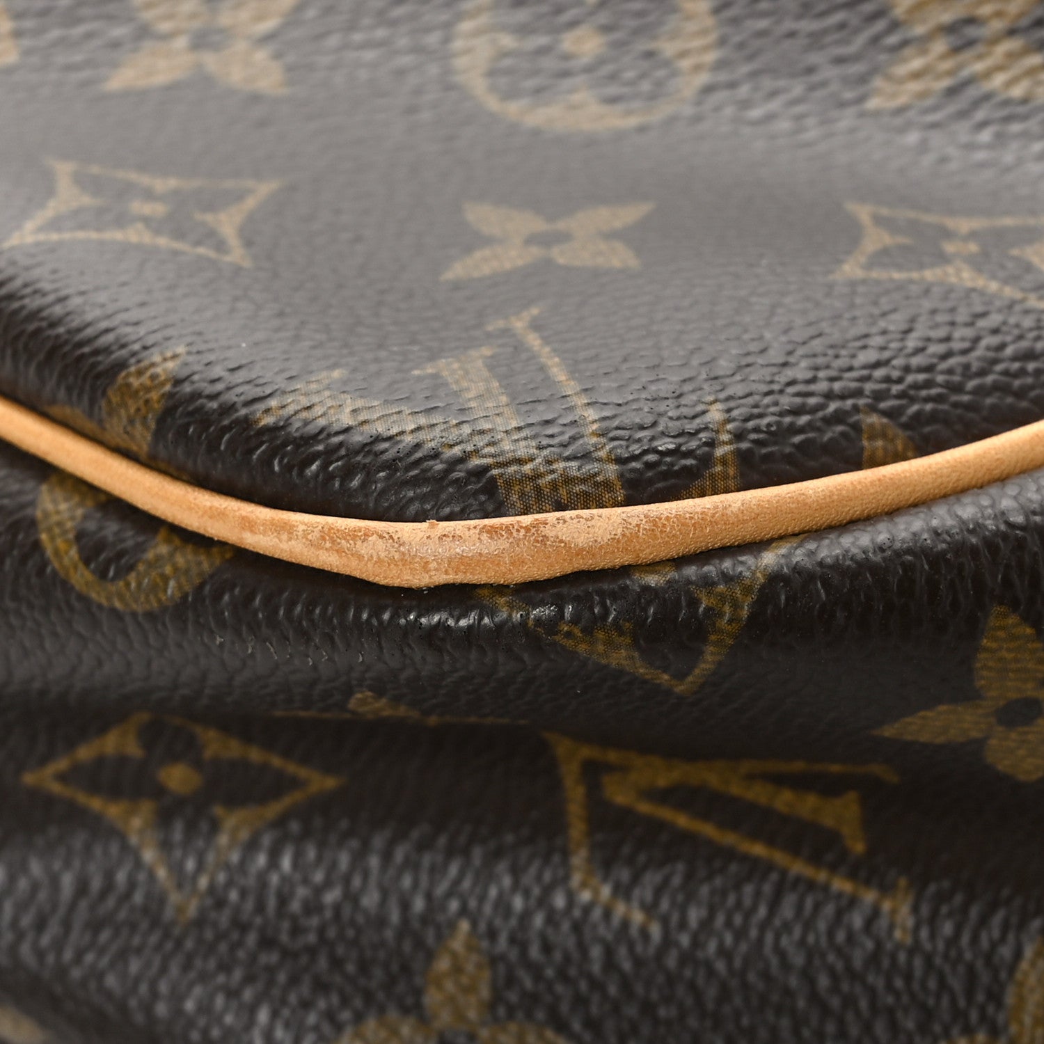 Louis Vuitton Monogram Reporter PM 10 of 11
