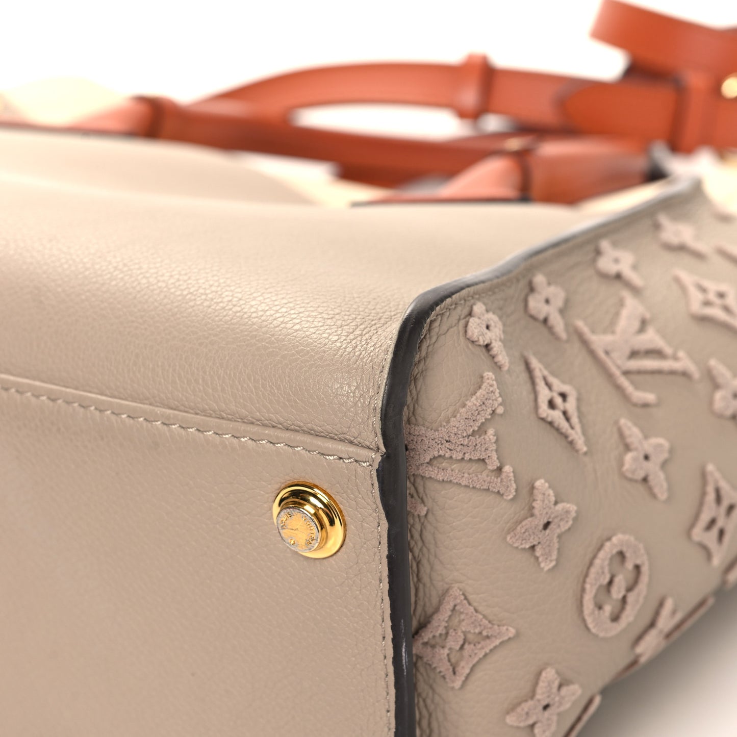 Calfskin Monogram Tufting On My Side Galet