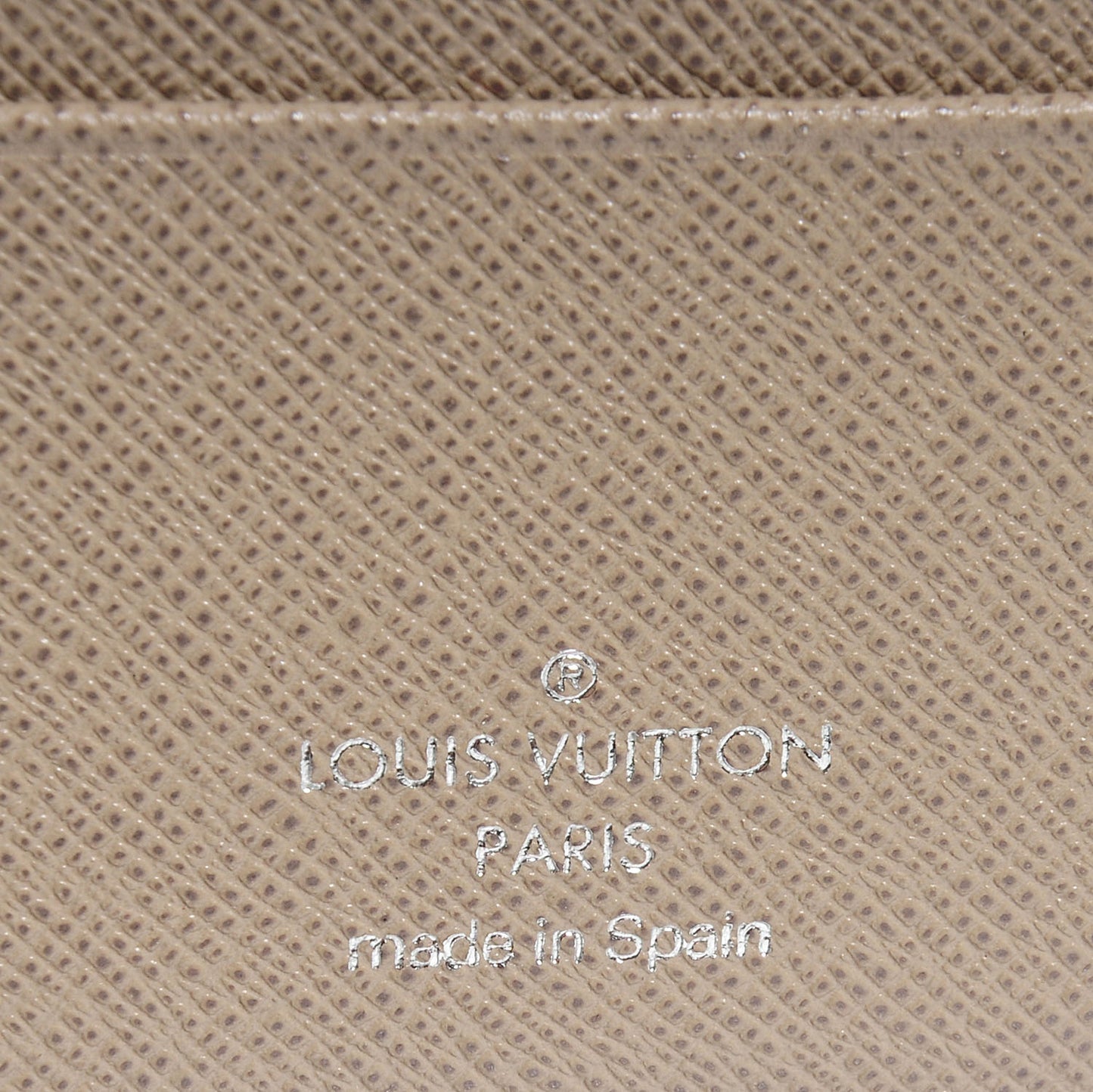 Taiga Leather Passport Cover Polar