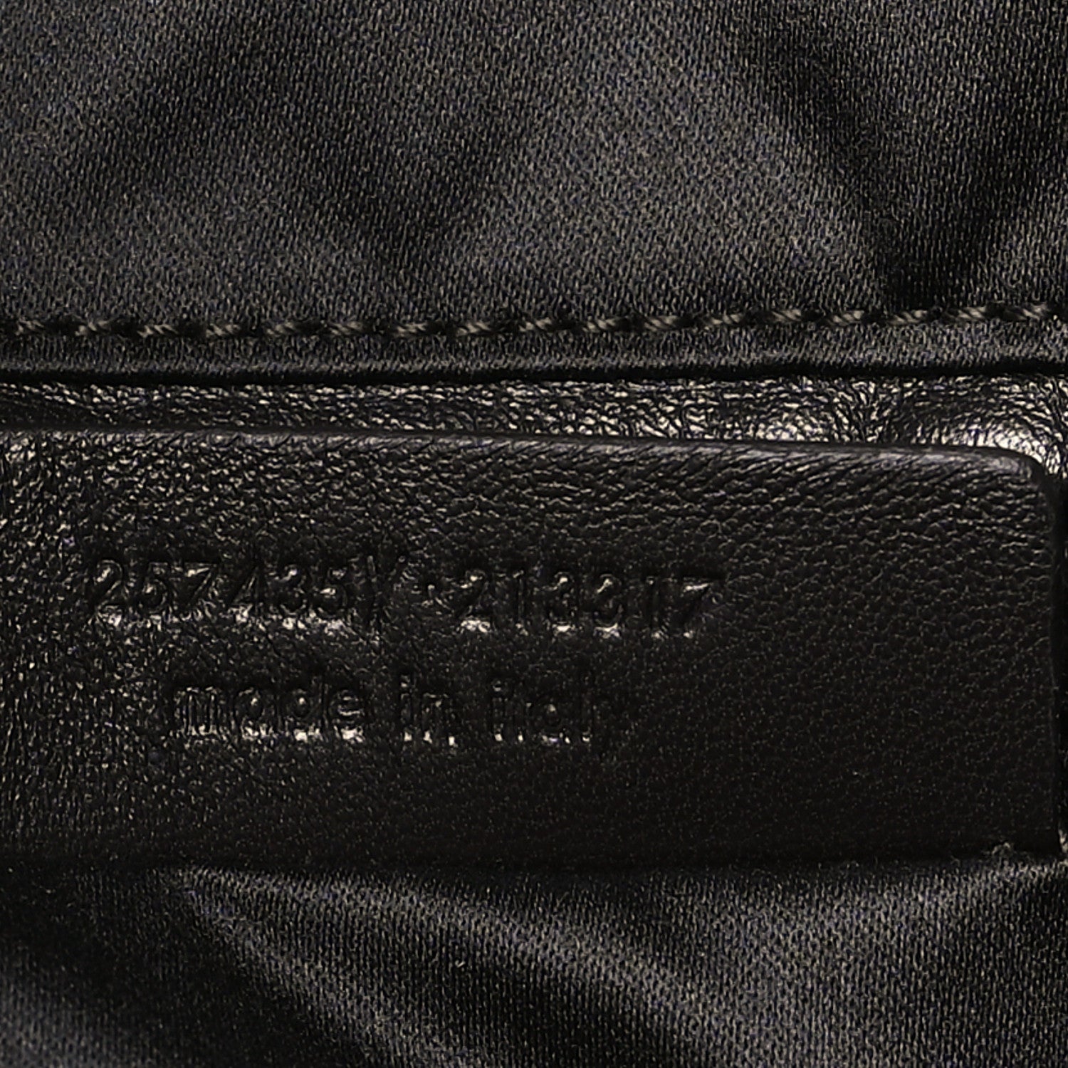 Saint Laurent Nubuck Crocodile Embossed Oversized Muse Beige 7 of 10