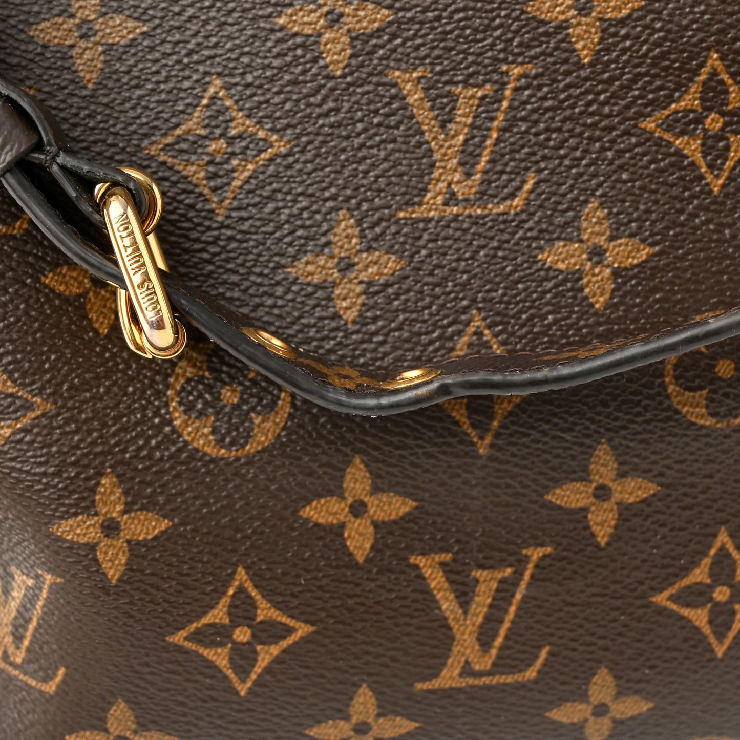Monogram Metis