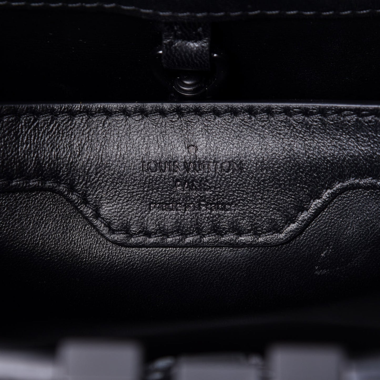 Taurillon Capucines BB Matte Black