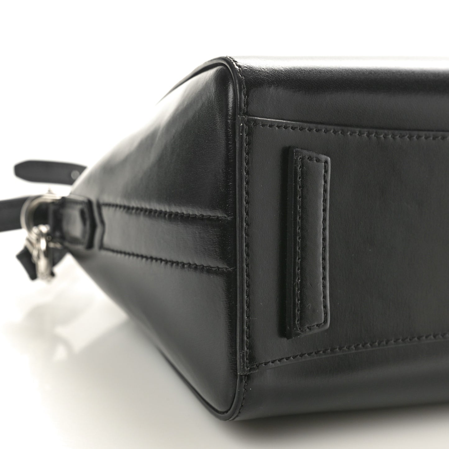 Shiny Lord Calfskin Mini Antigona Black
