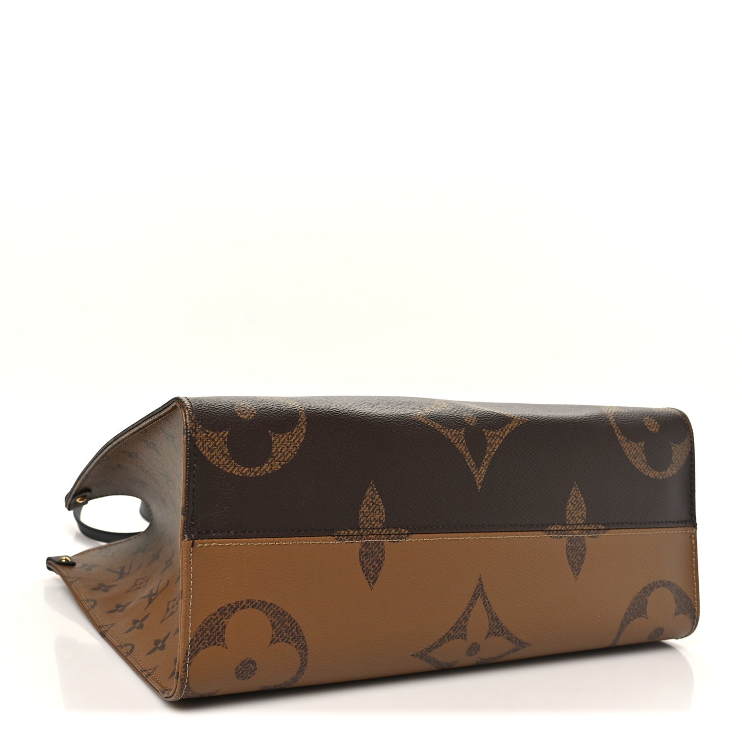 Reverse Monogram Giant Onthego MM
