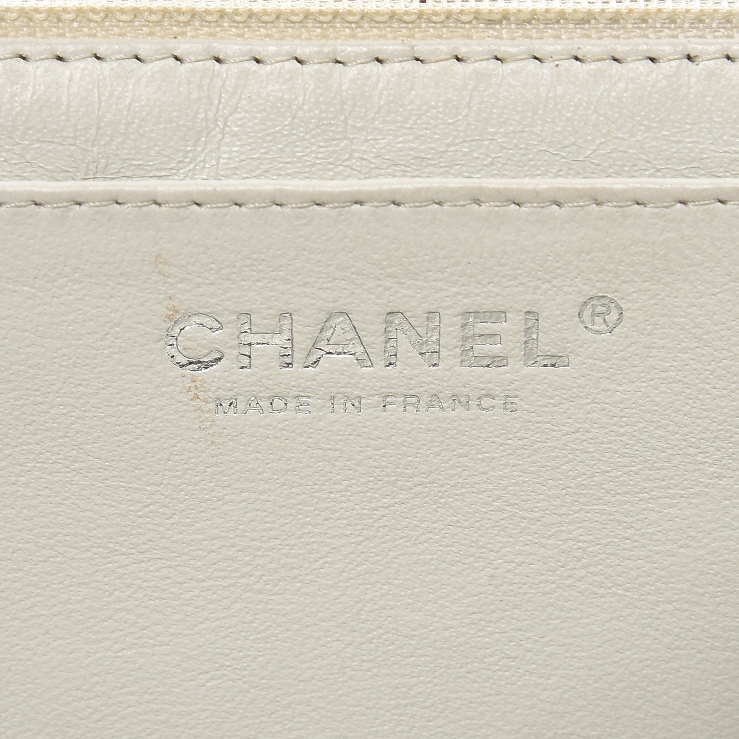 Caviar Quilted 2.55 Reissue 226 Flap White