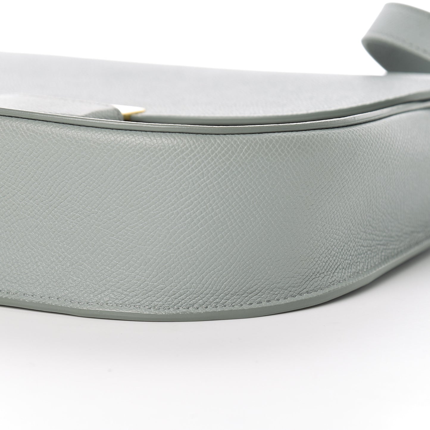Grained Calfskin Compact Trotteur Cloud
