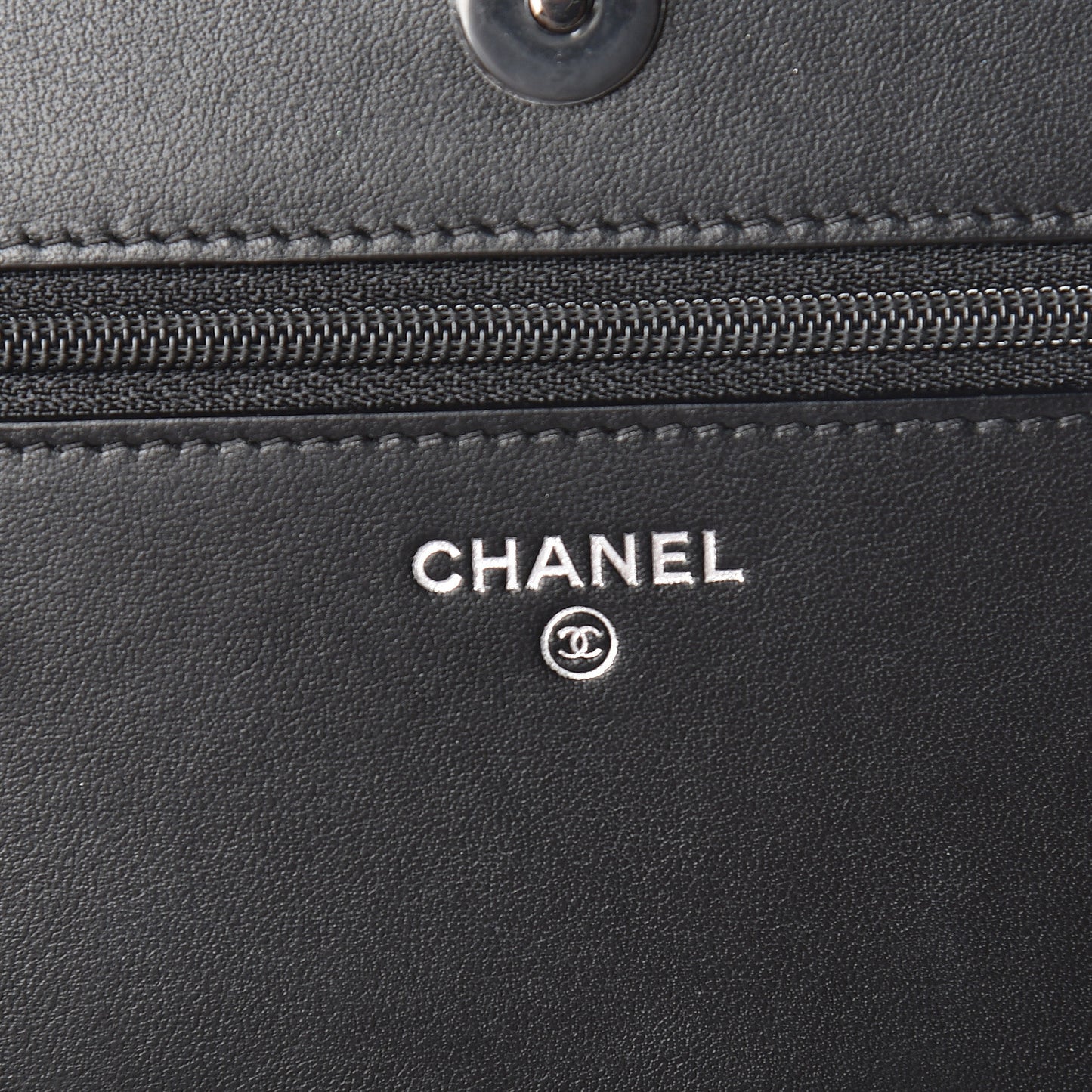 Aged Calfskin Chevron Quilted Gabrielle Wallet On Chain WOC Black