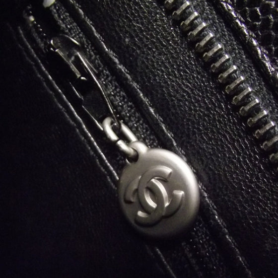 Chanel Caviar Medallion Tote Black 10 of 10