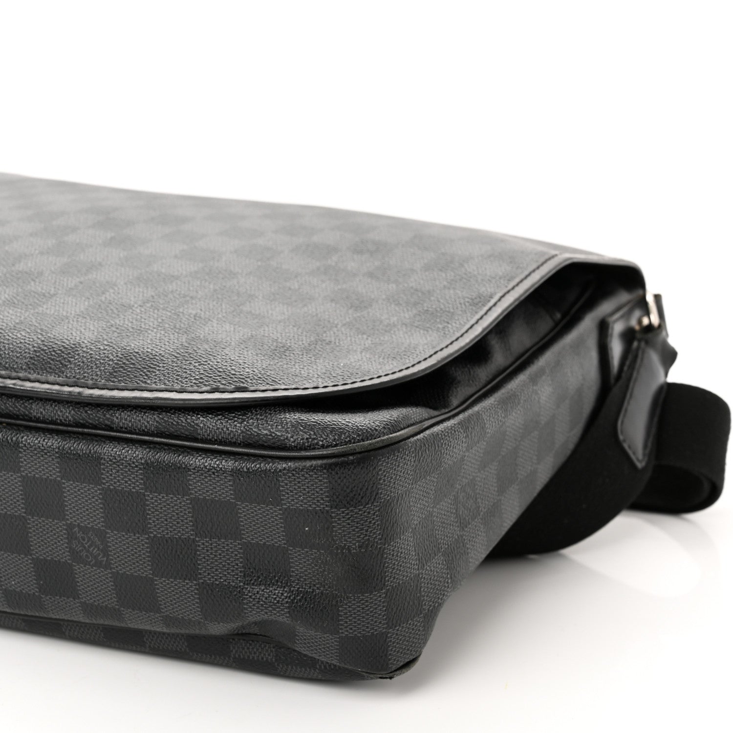Louis Vuitton Damier Graphite Daniel GM 9 of 13