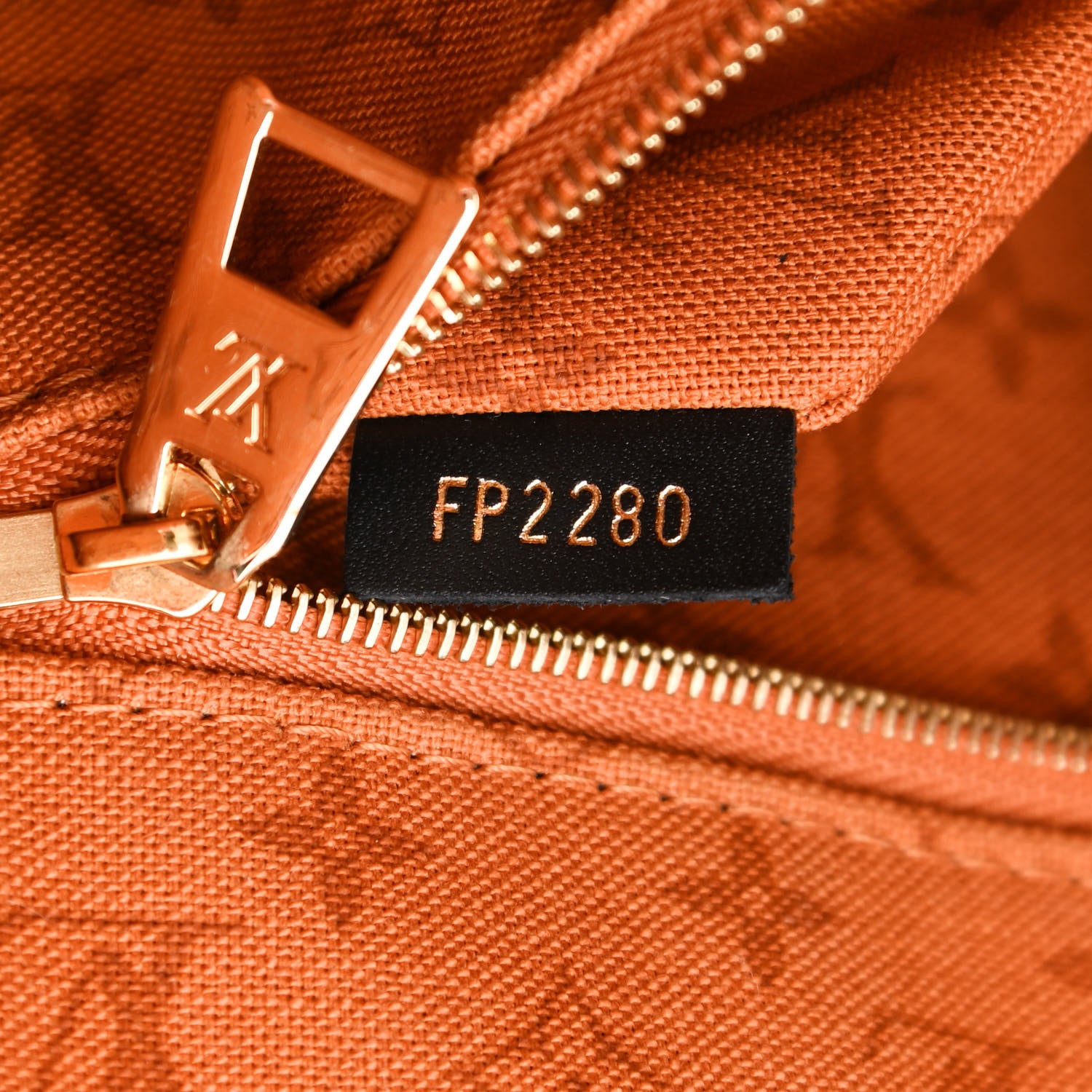 Louis Vuitton Monogram Giant Crafty Onthego GM Crème Caramel 7 of 10