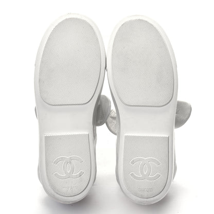 Chanel Crumpled Calfskin Womens CC Bow Sneakers White 4 of 4