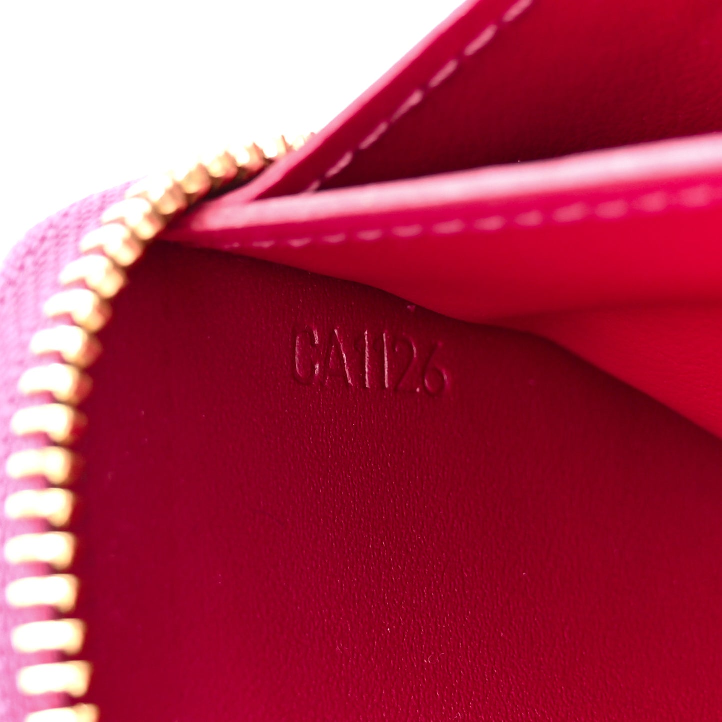 Vernis Clemence Wallet Magenta