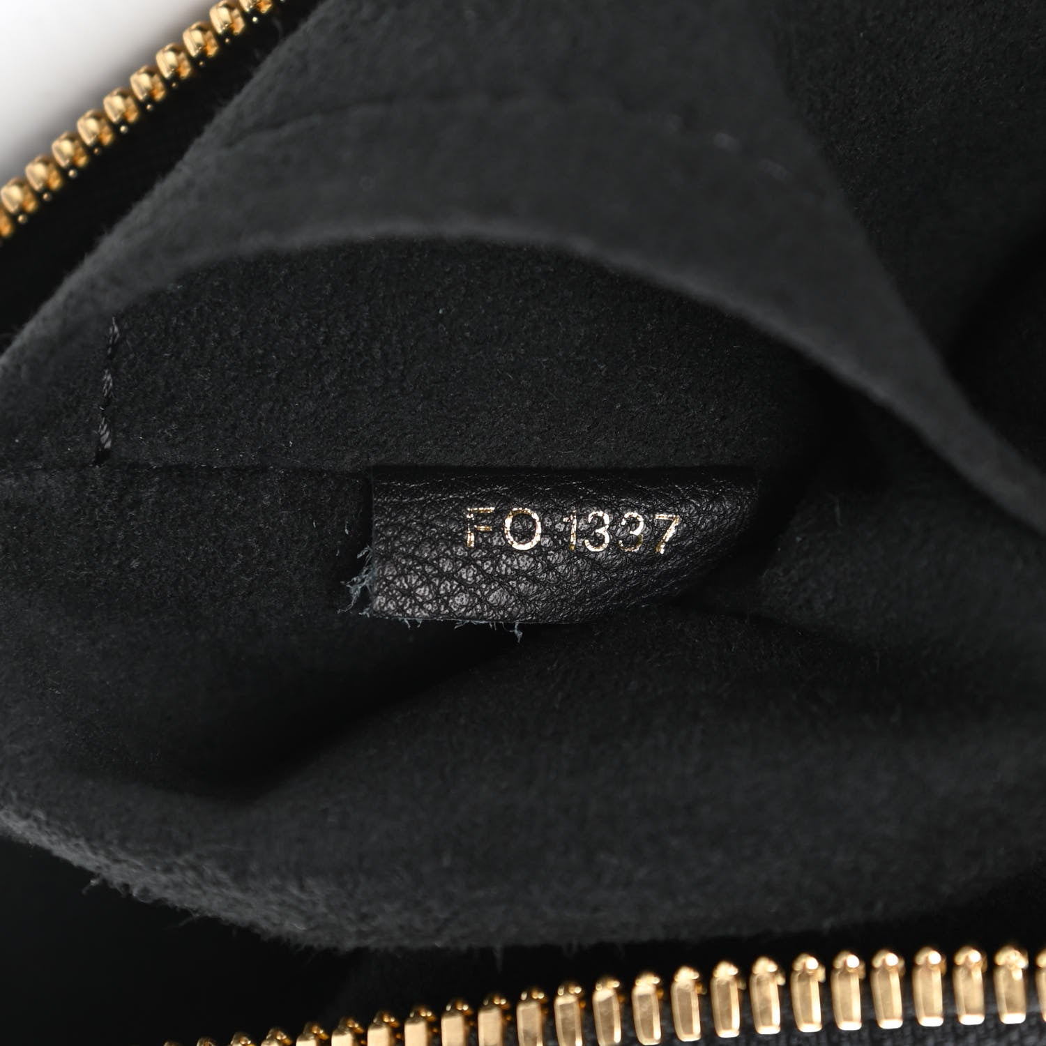 Louis Vuitton Reverse Monogram Triangle Softy 7 of 11