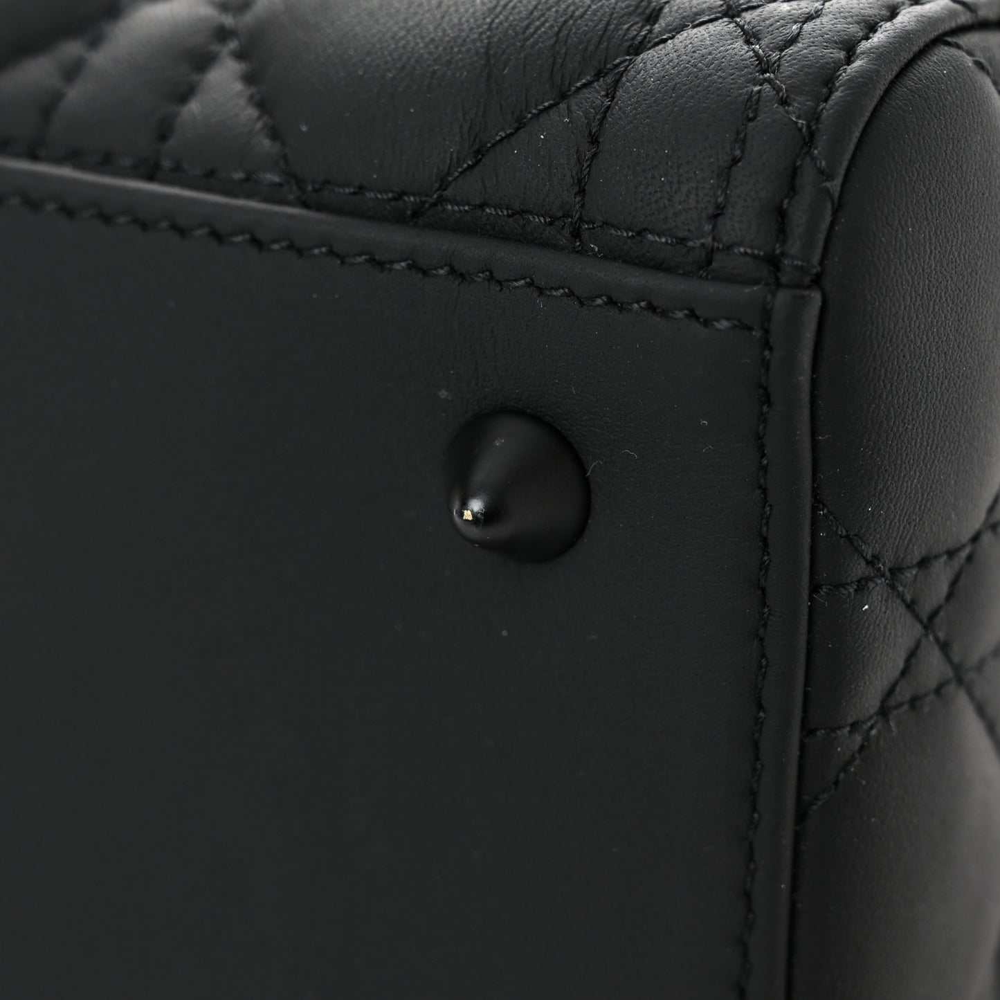 Ultra Matte Calfskin Cannage Medium Lady Dior Black