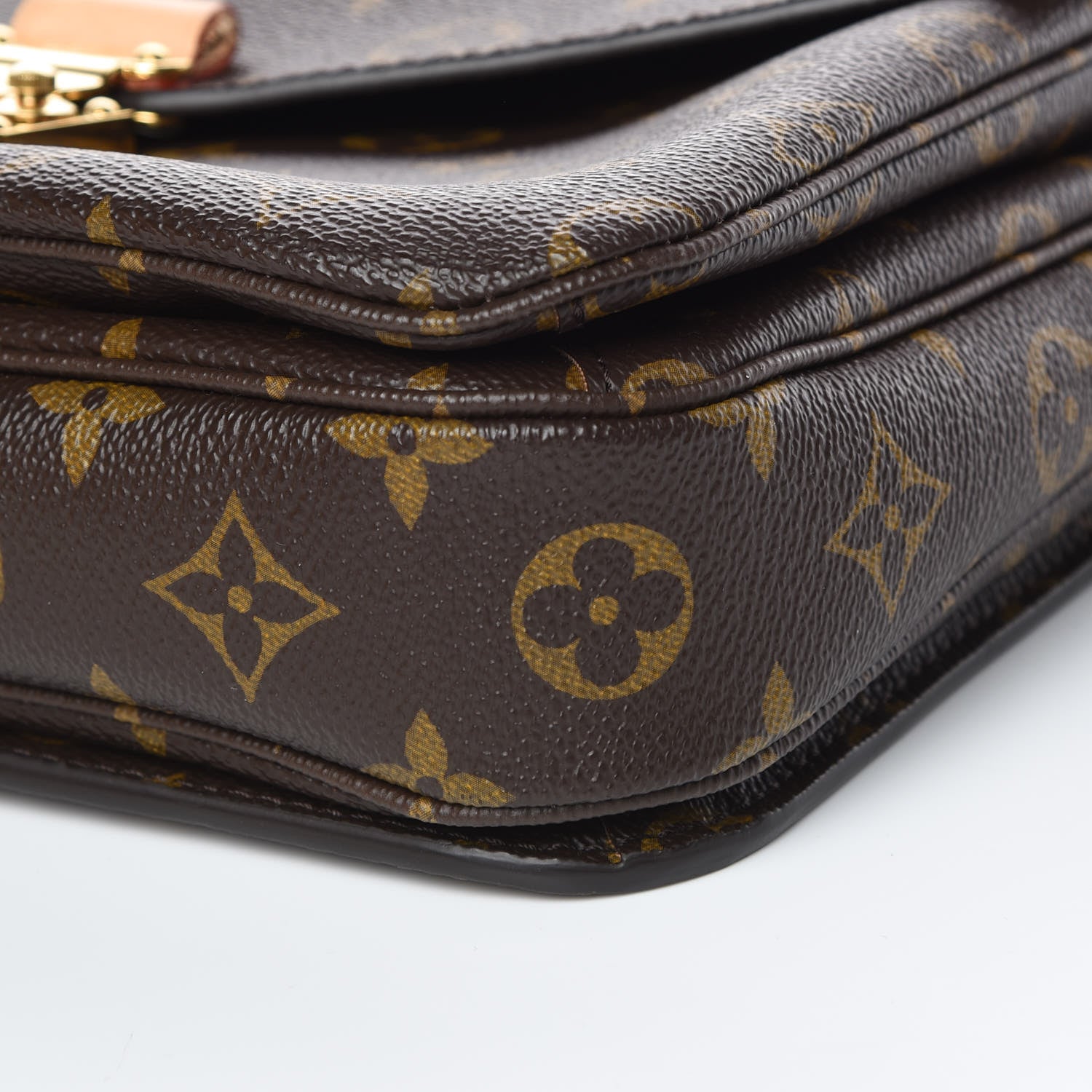 Louis Vuitton Monogram Pochette Metis 9 of 10