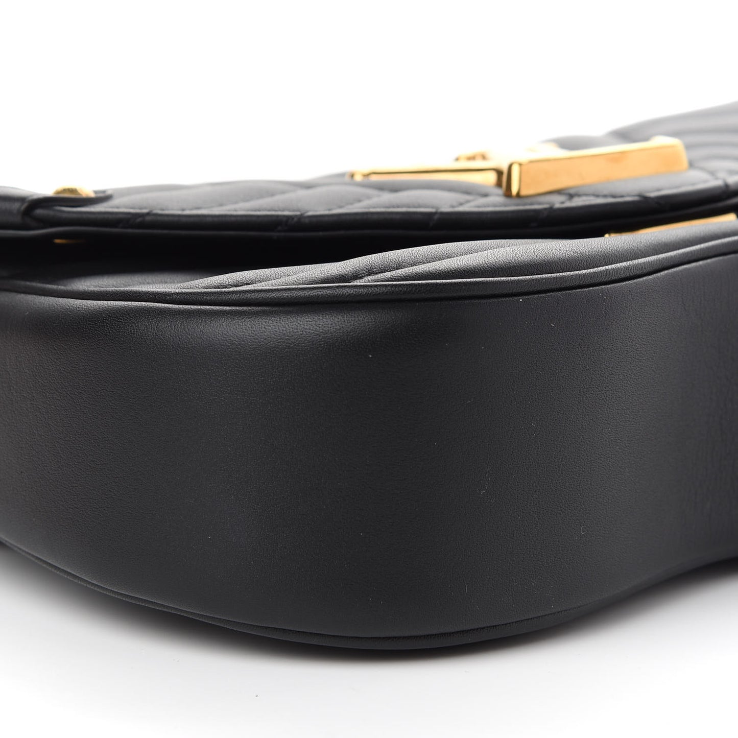 Calfskin New Wave Chain PM Black