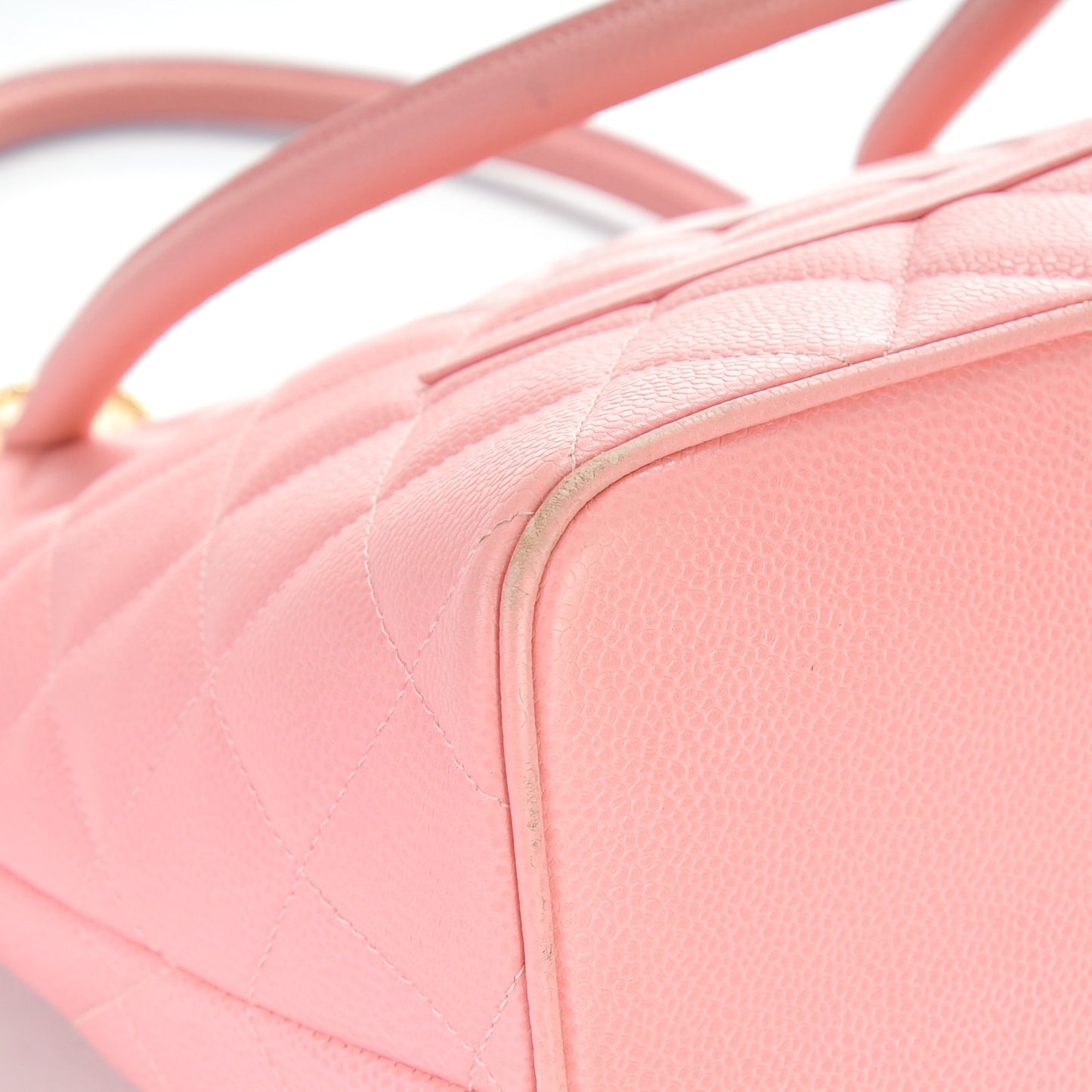 Caviar Quilted Medallion Tote Light Pink