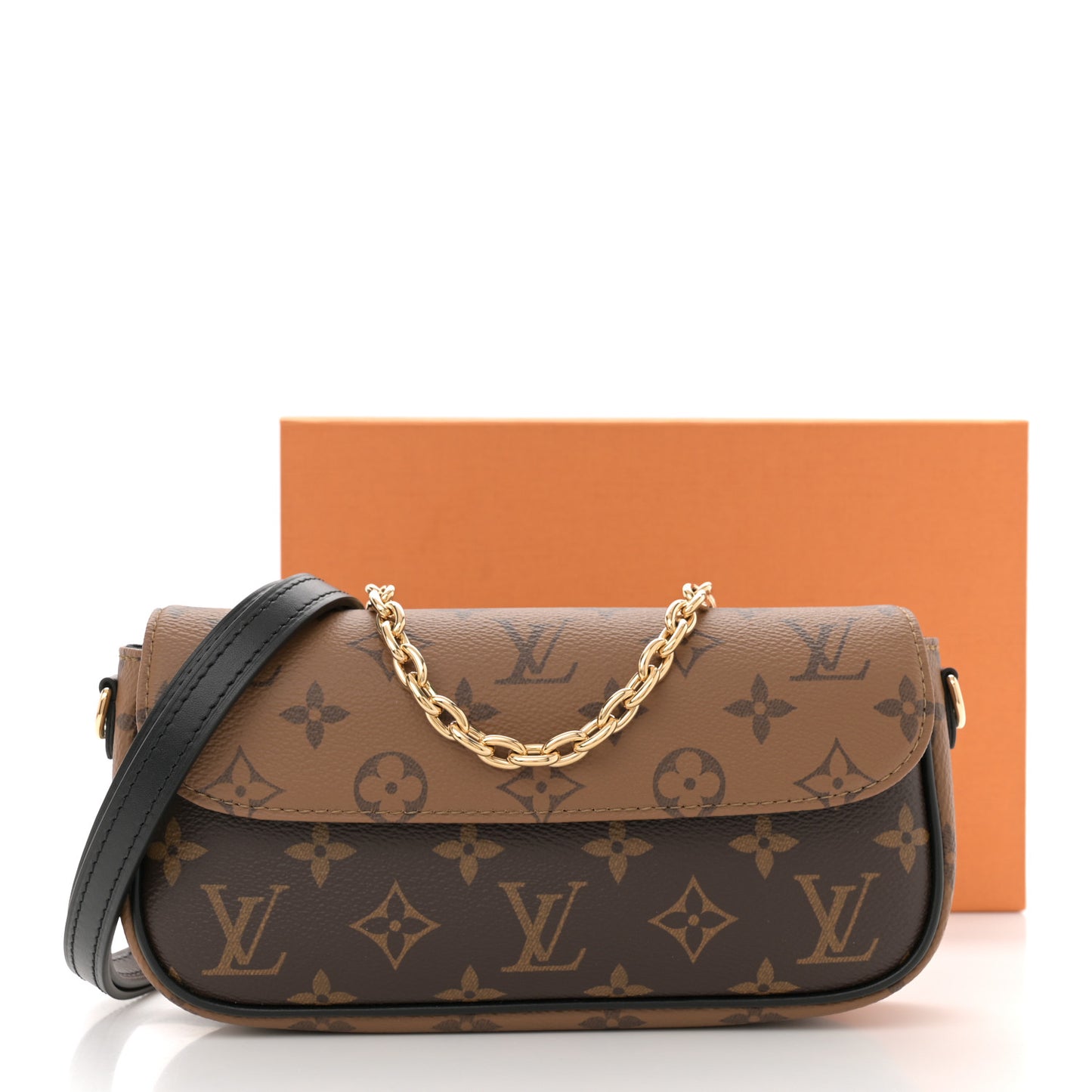 Reverse Monogram Ivy Wallet On Chain
