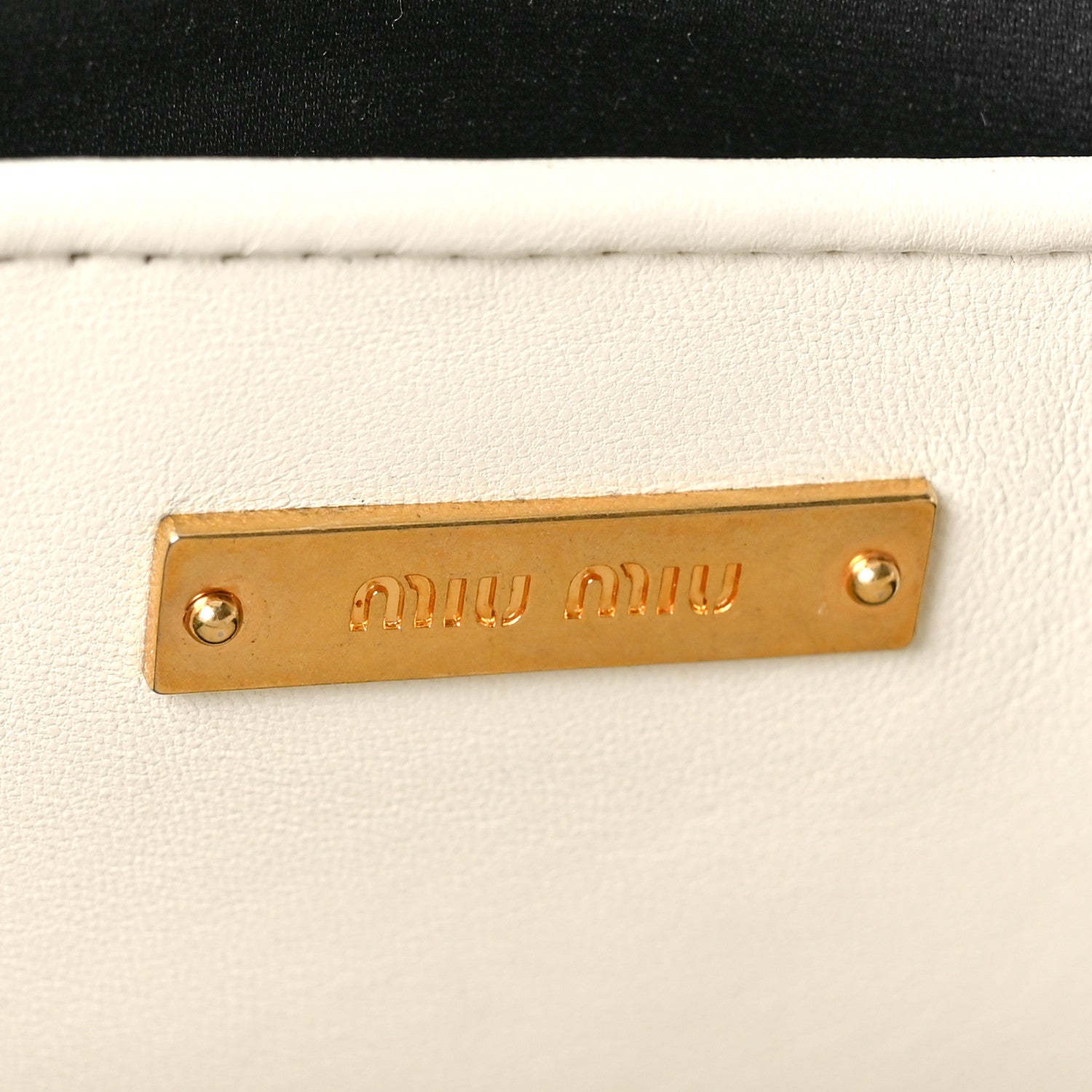 Miu Miu Nappa Matelasse Lux Mini Crossbody Tote Bianco 6 of 9