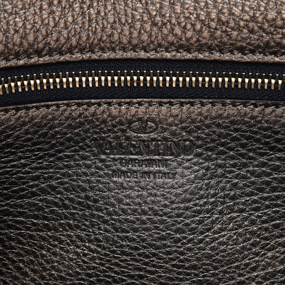 Valentino Garavani Metallic Pebbled Calfskin Small Rockstud Flip-Lock Messenger Bag Sasso 6 of 7