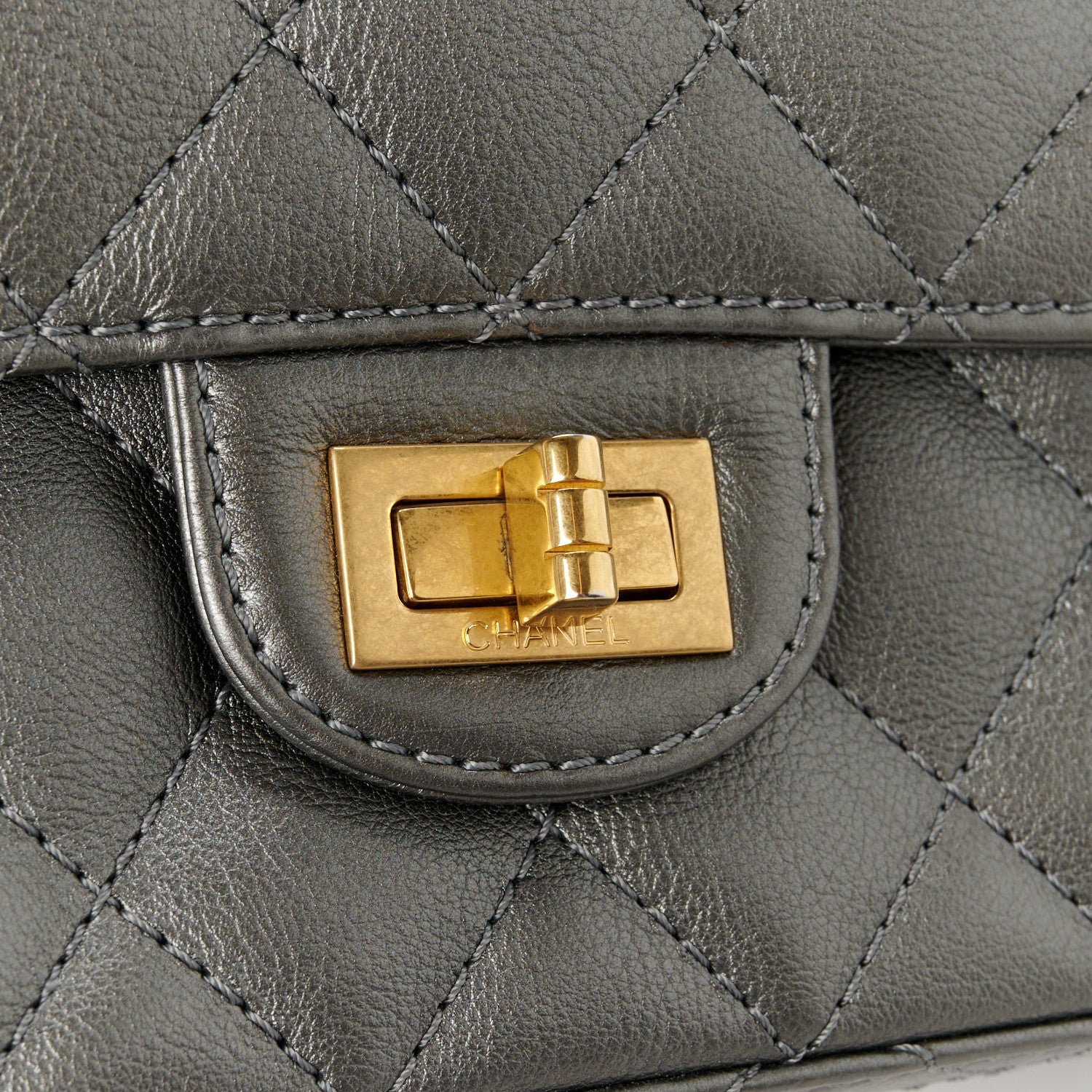 Chanel Metallic Calfskin Quilted 2.55 Reissue 226 Flap Charcoal 8 of 12