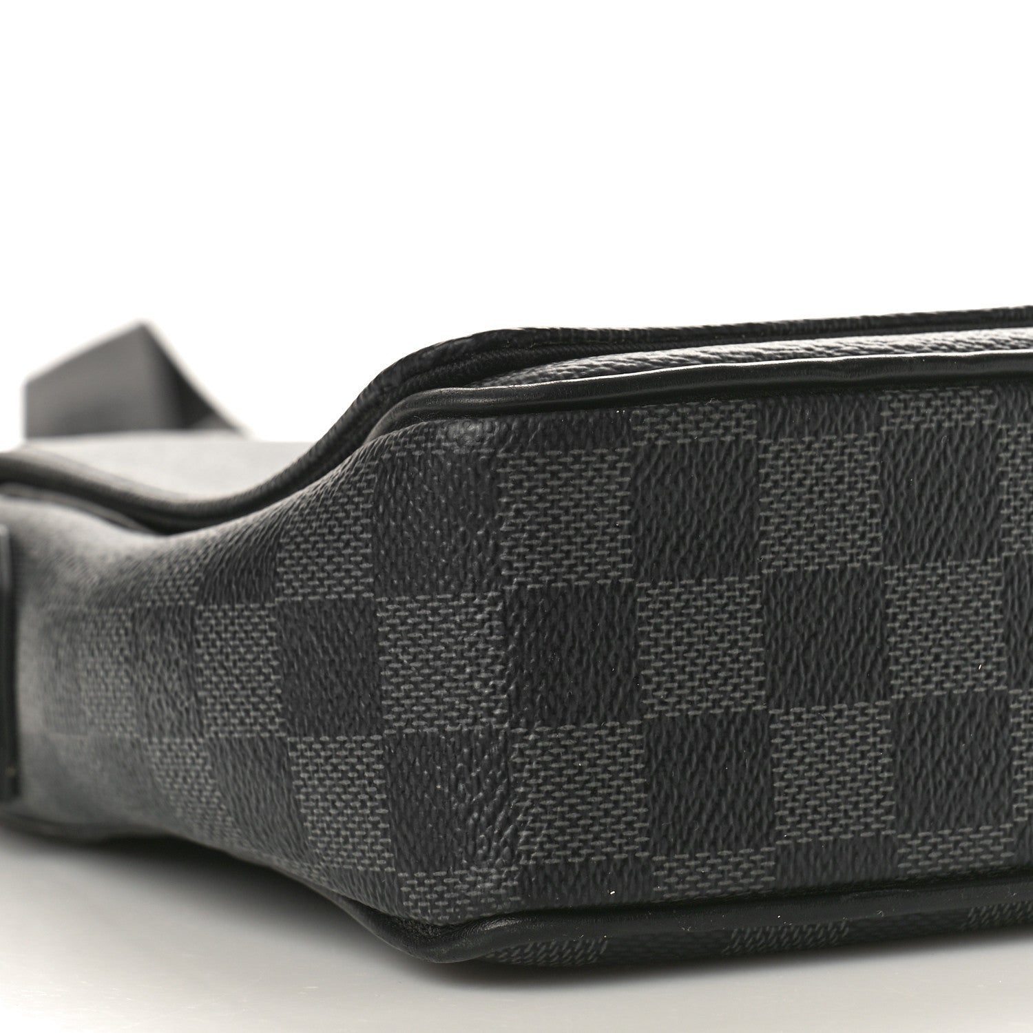 Louis Vuitton LOUIS VUITTON Damier Graphite District PM NM 8 of 16