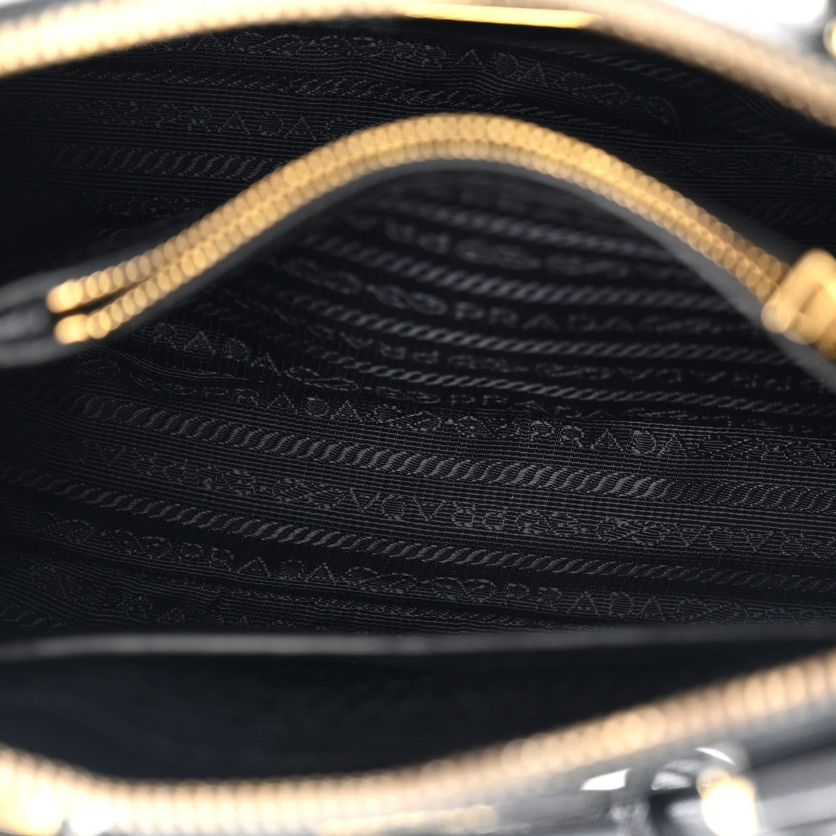 Saffiano Lux Small Promenade Tote Black