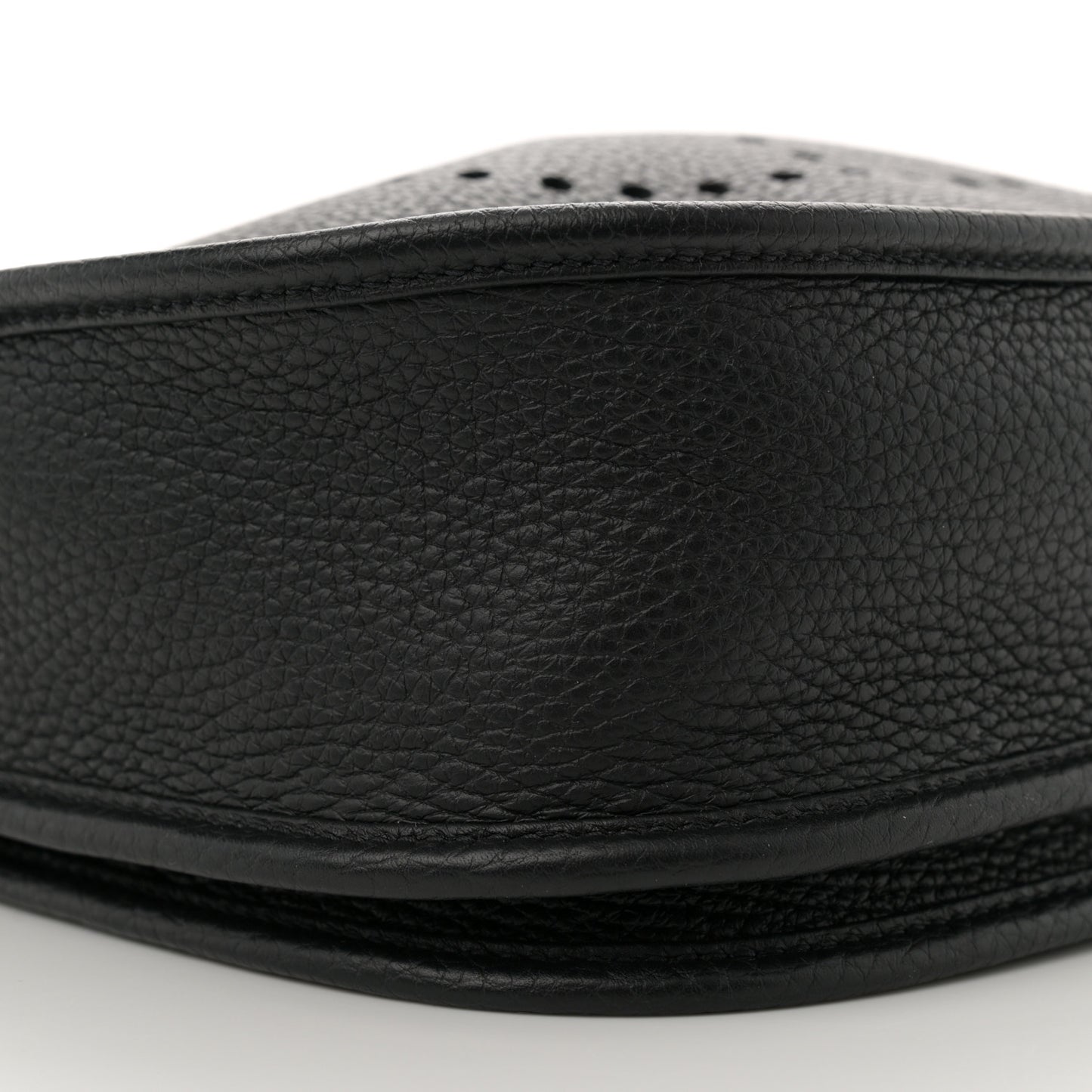 Taurillon Clemence Evelyne III PM Black