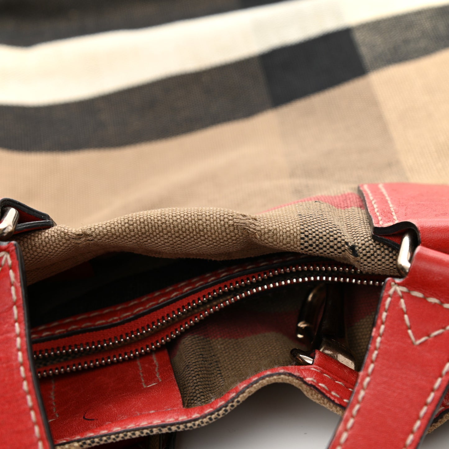 Canvas Mega Check Medium Tottenham Brit Tote Cadmium Red