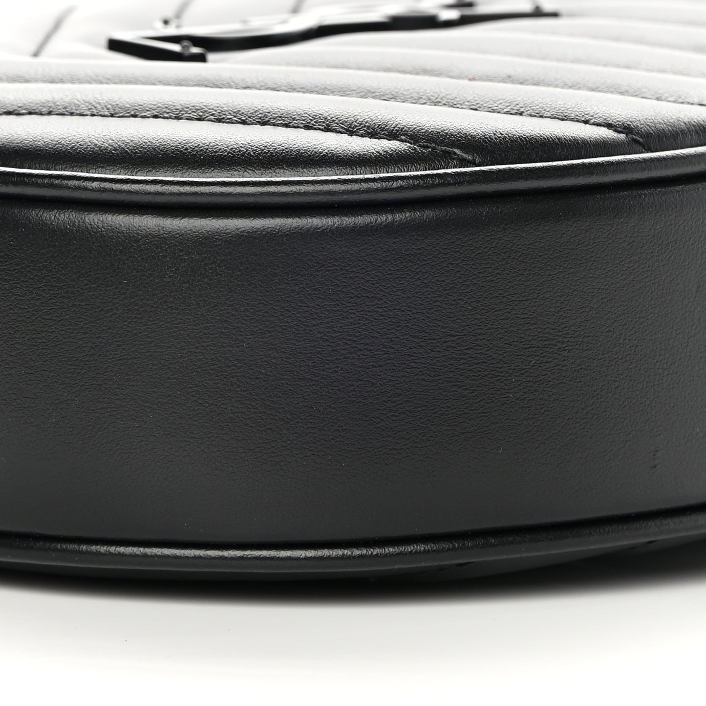 Calfskin Matelasse Chevron Round Vinyle Camera Bag Black