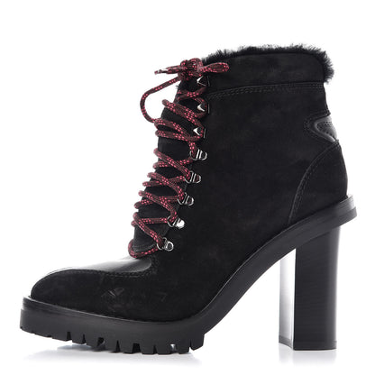 Valentino Garavani Suede Shearling Rockstud Lace-Up Ankle Boots 39.5 Black 1 of 17