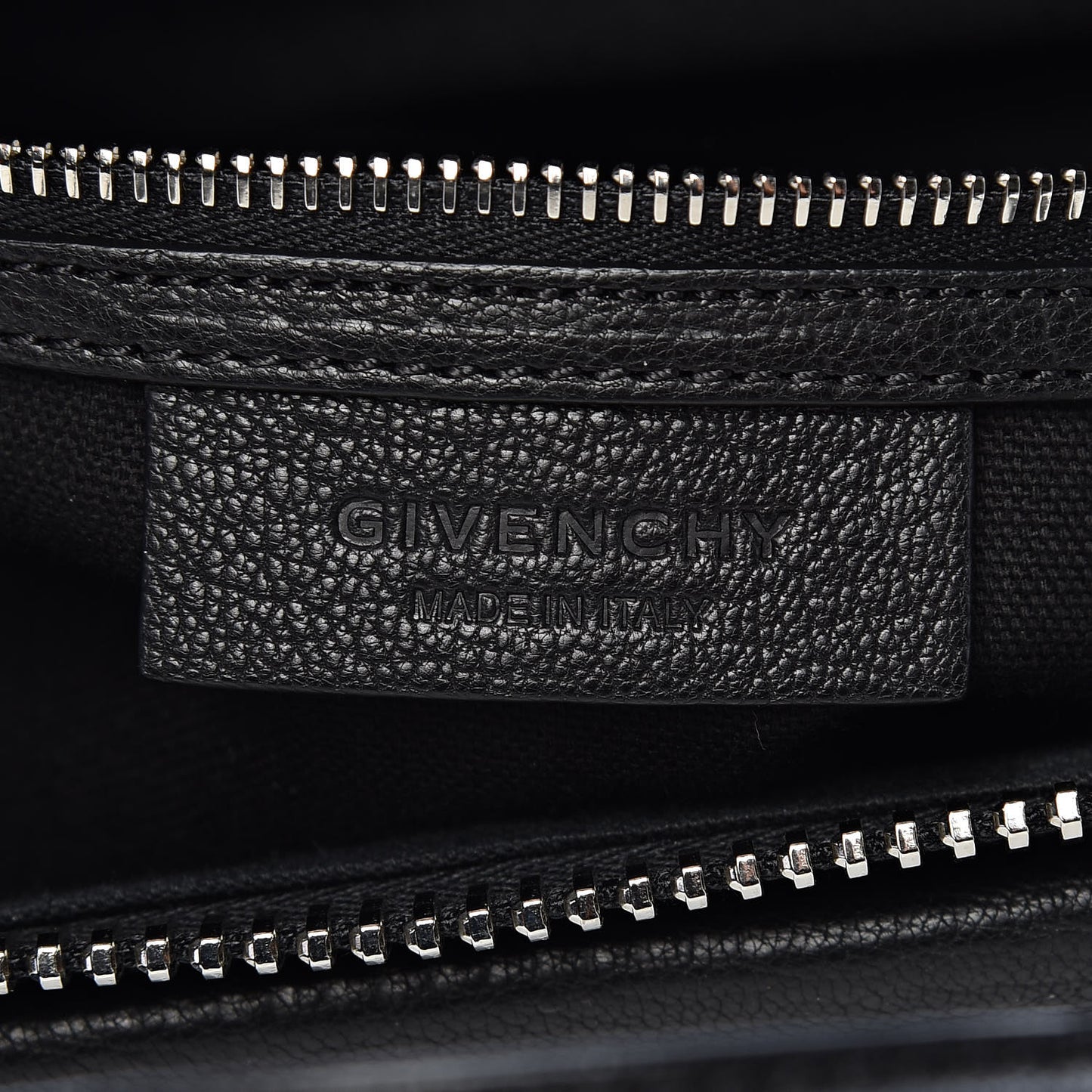 Sugar Goatskin Medium Antigona Black