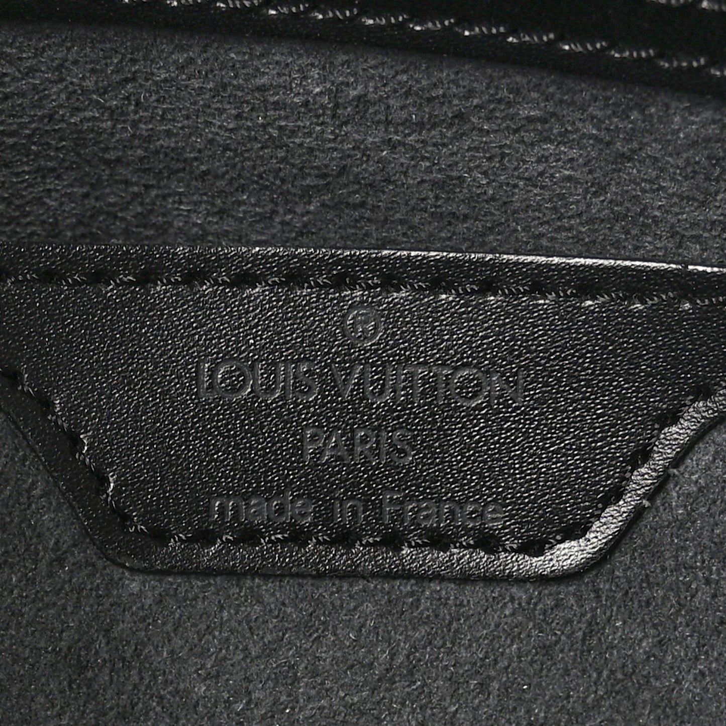 Epi Saint Jacques PM Long Straps Black