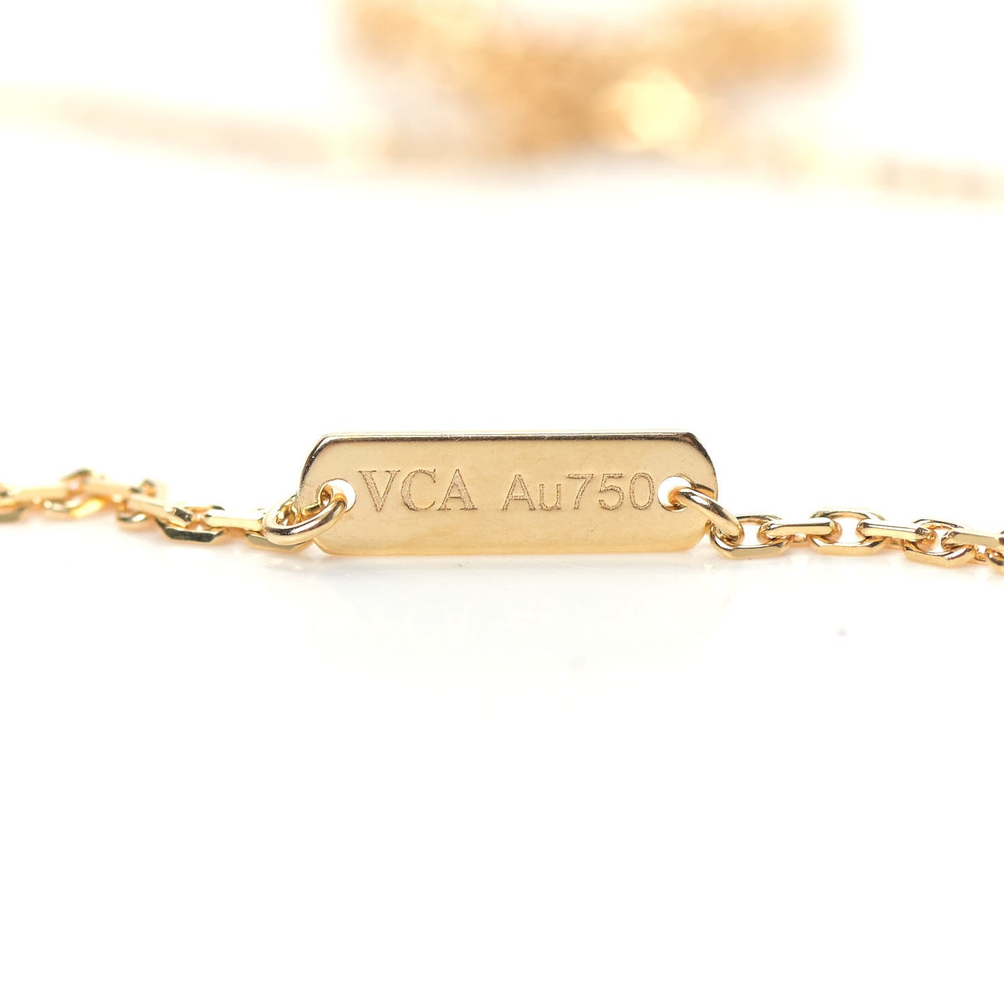 18K Yellow Gold Mother of Pearl Vintage Alhambra Pendant Necklace