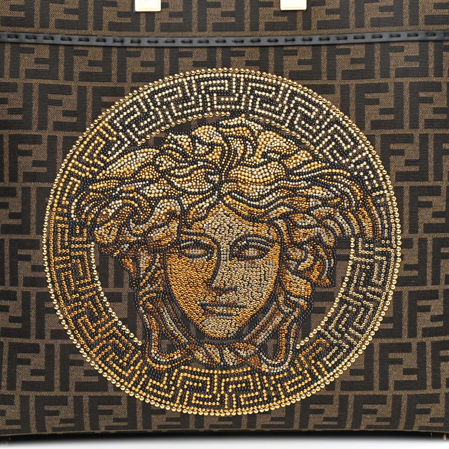 X VERSACE Fabric Jacquard Calfskin Plexiglass Fendace FF Medusa Studded Large Fendi Sunshine Shopper Tote Marrone Fuxia