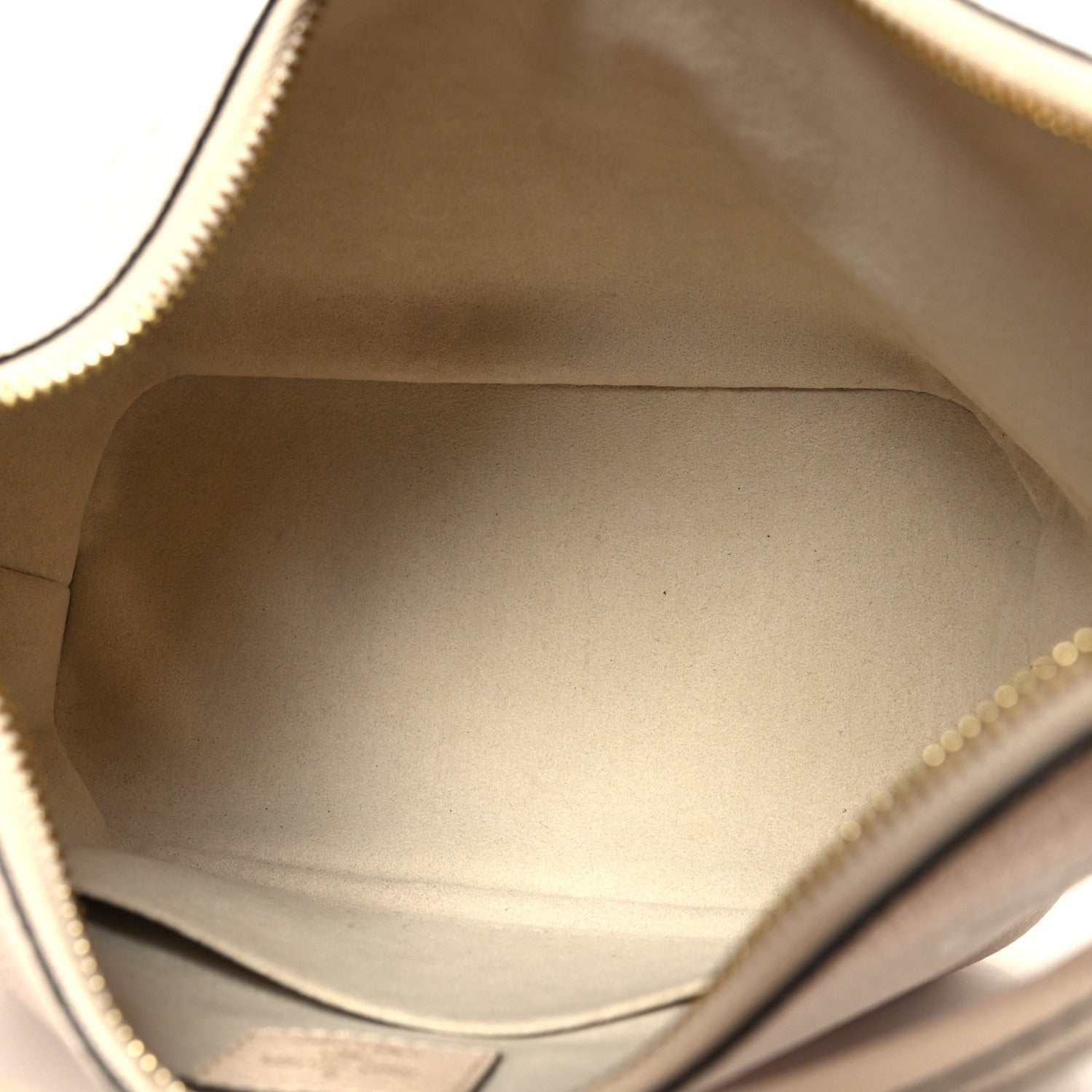 Louis Vuitton Empreinte Monogram Giant By The Pool Marshmallow Hobo Cream Saffron 5 of 10