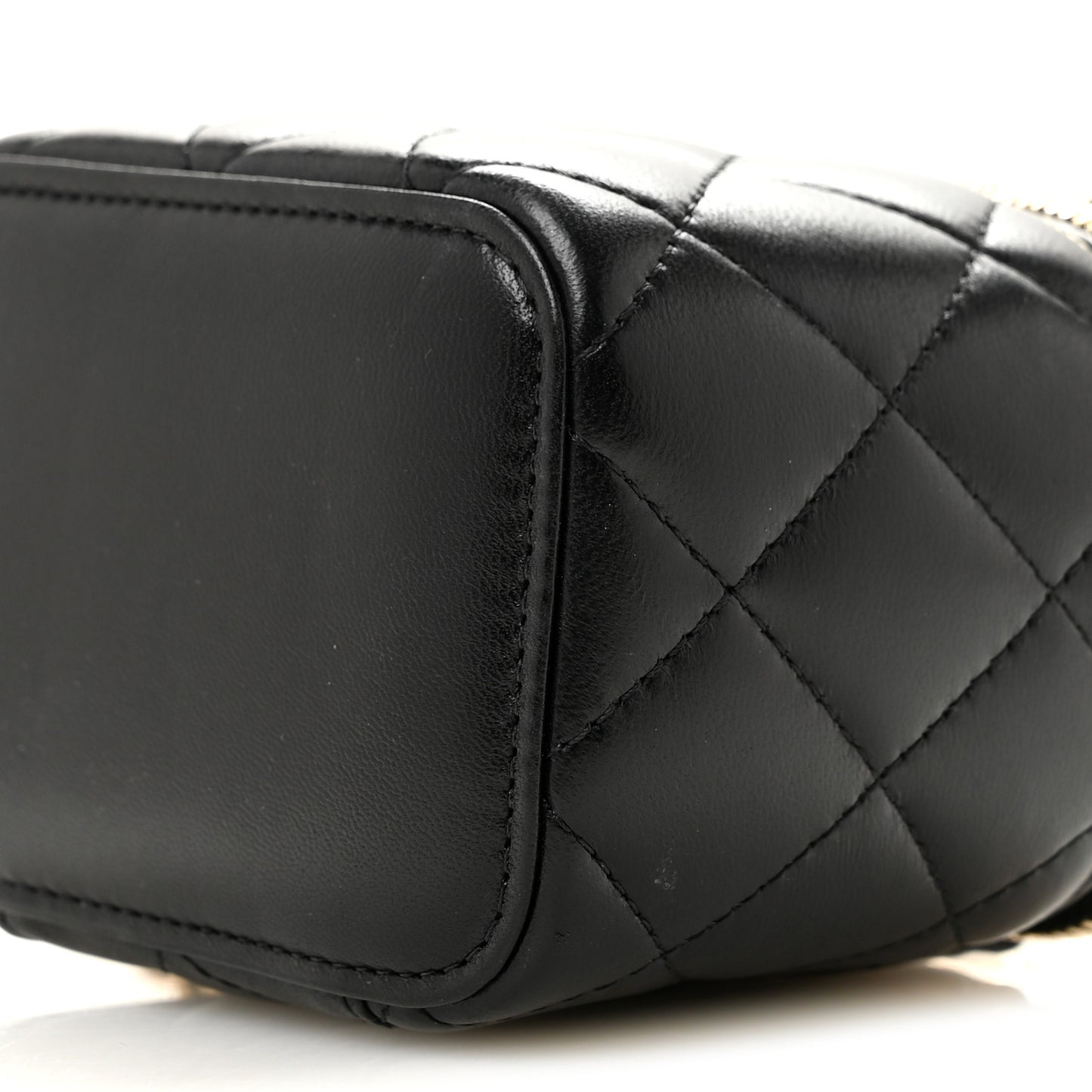Lambskin Quilted Mini Pearl Crush Vanity Case With Chain Black