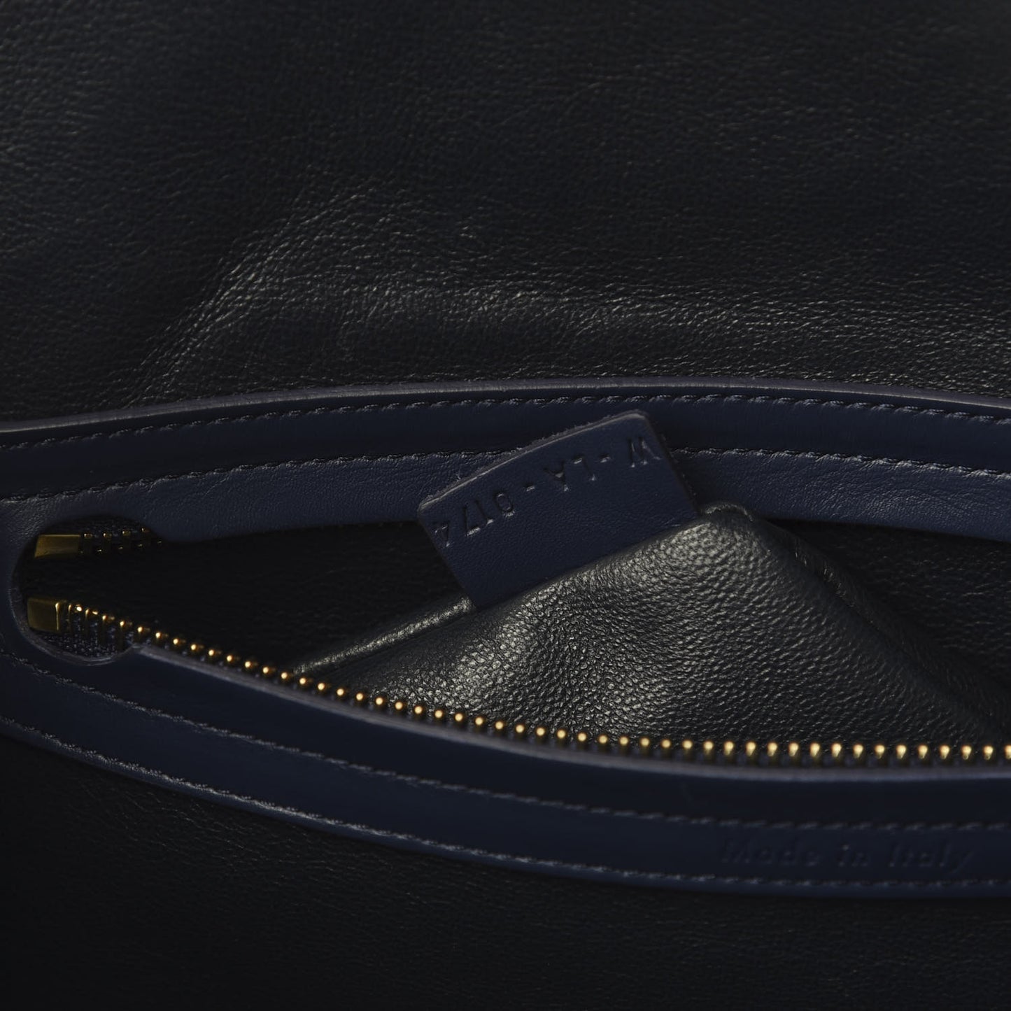 Nubuck Calfskin Medium Phantom Luggage Navy