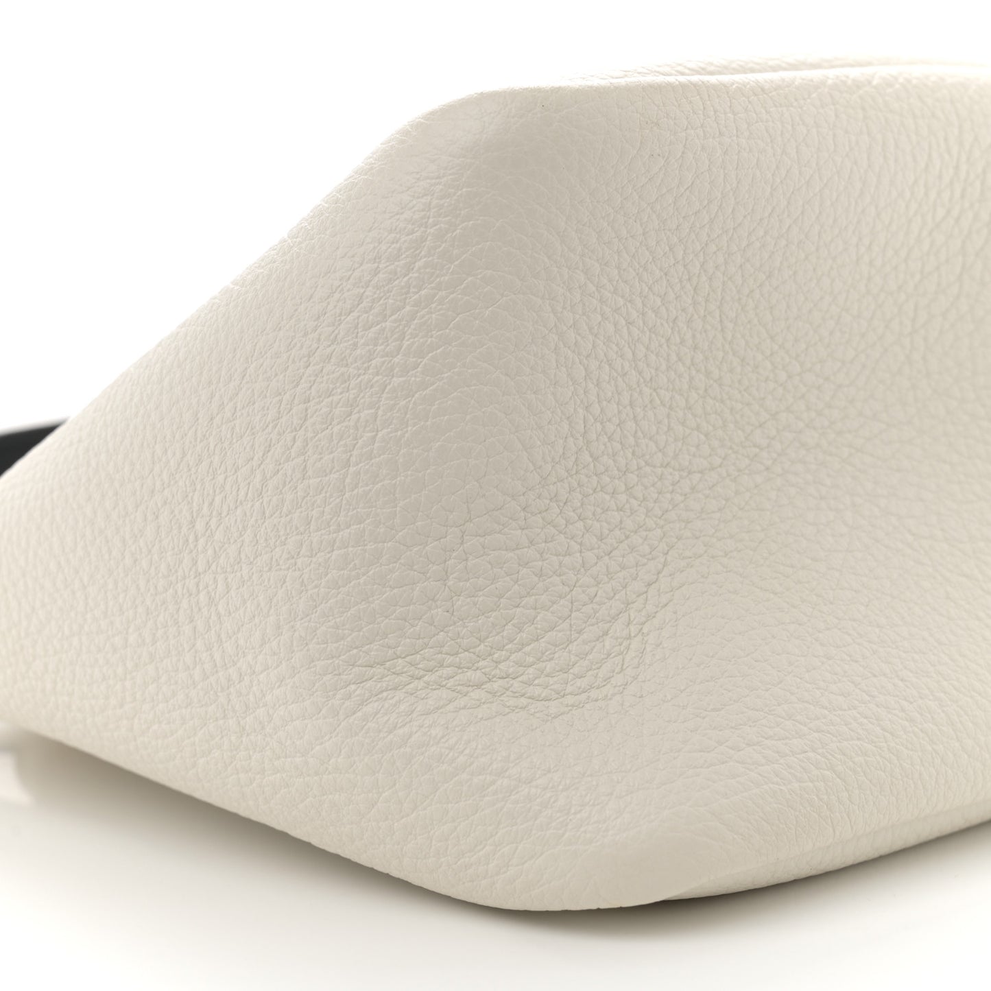 Vitello Daino Soft Mini Dynamique Tote Talco Black