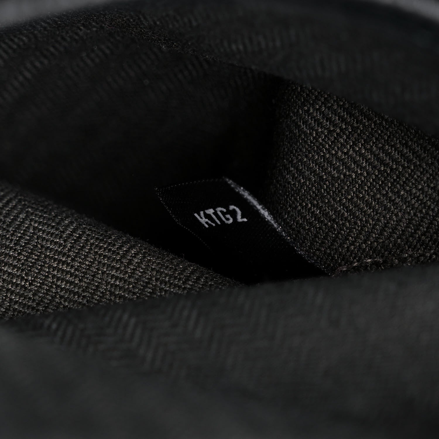 Mulberry Classic Grain Calfskin Chiltern Backpack Black 7 of 12