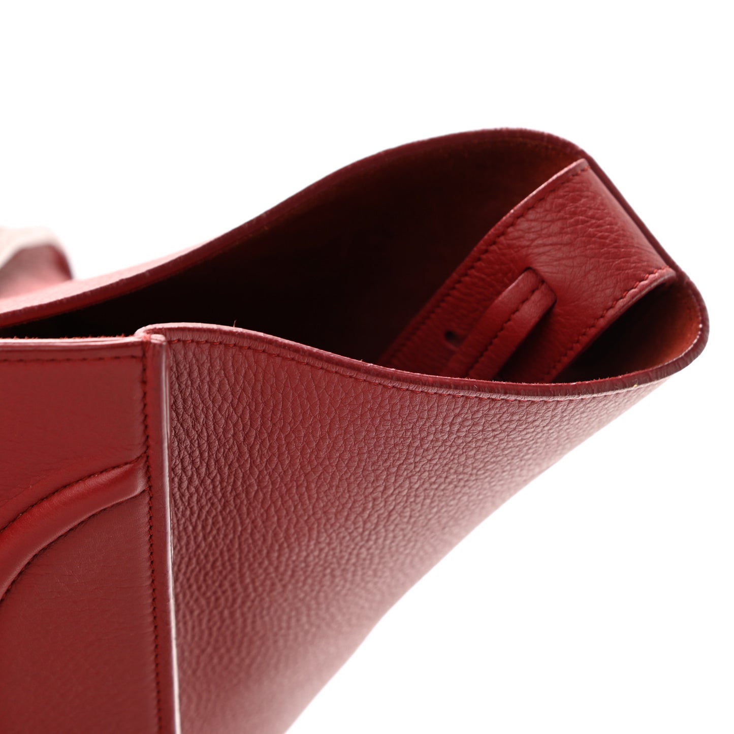 Baby Grained Calfskin Medium Phantom Luggage Carmin