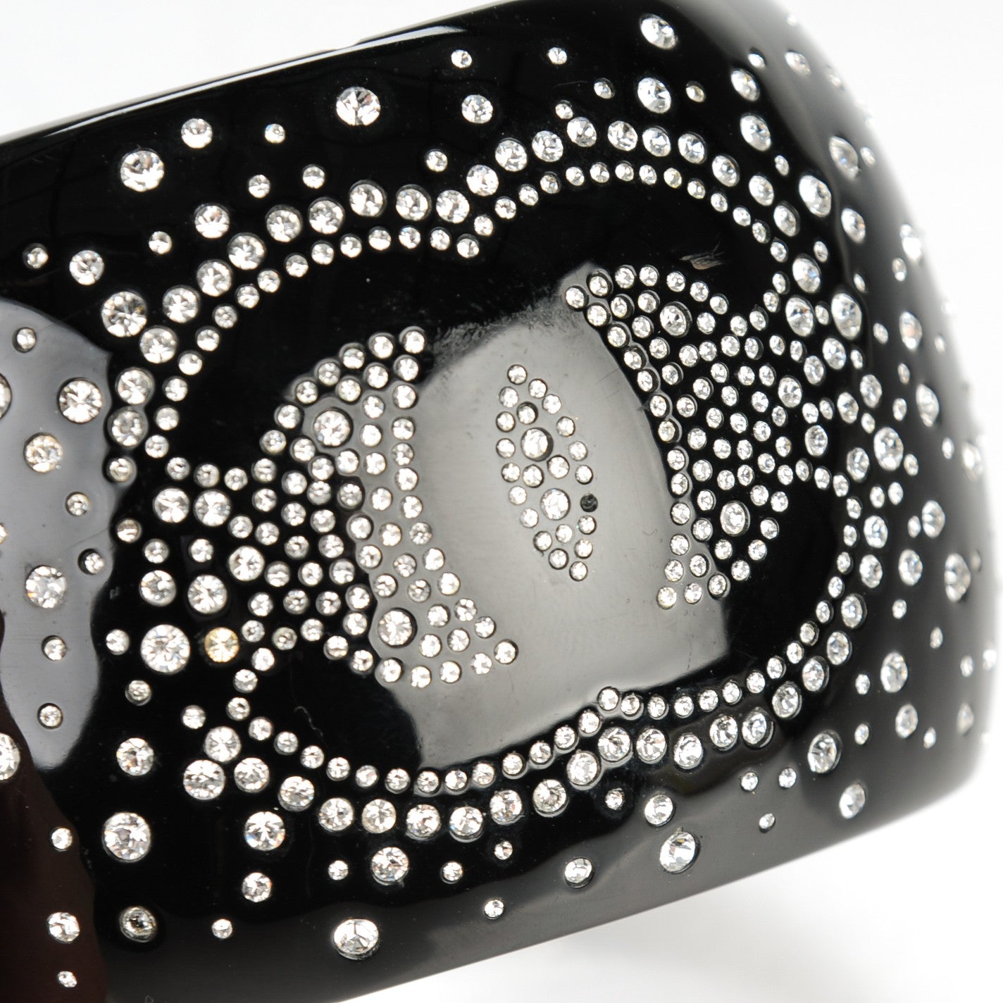 Resin Crystal CC Cuff Black